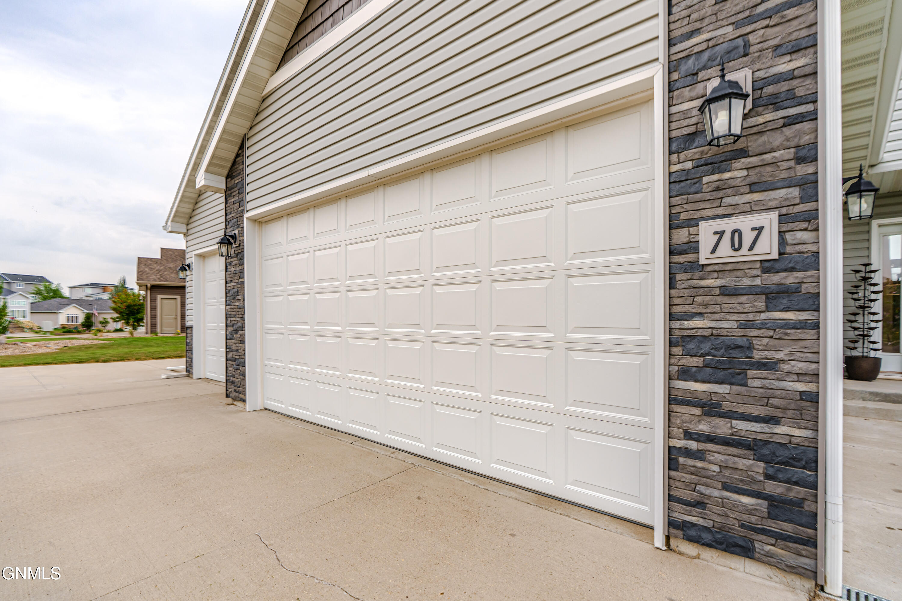 main property photo 85