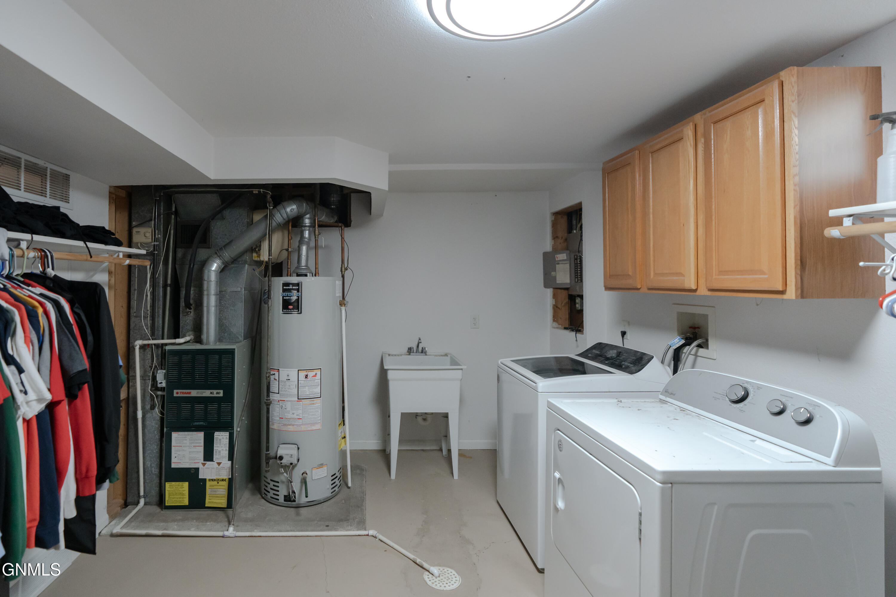 main property photo 50