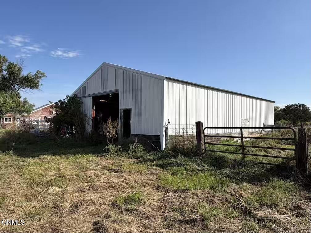 main property photo 19