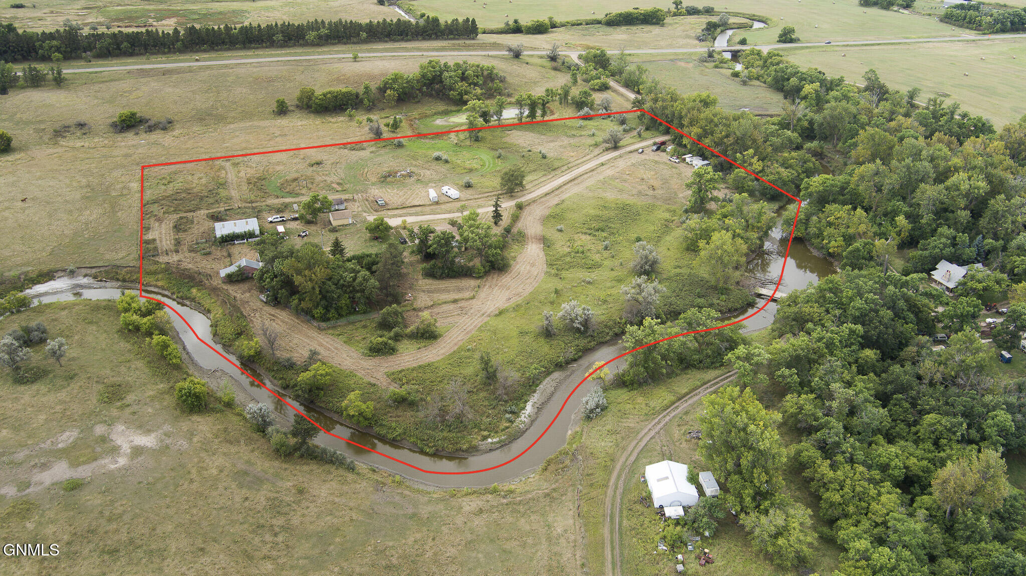 main property photo 8