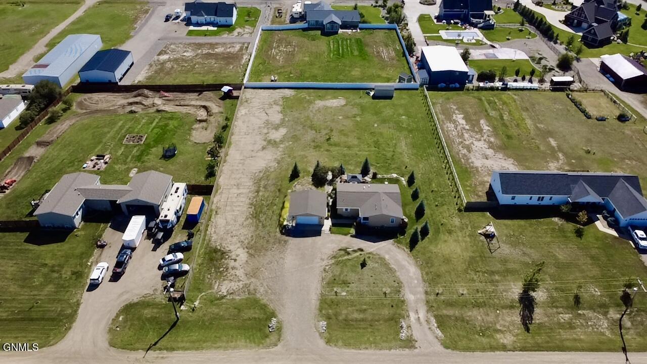 main property photo 45
