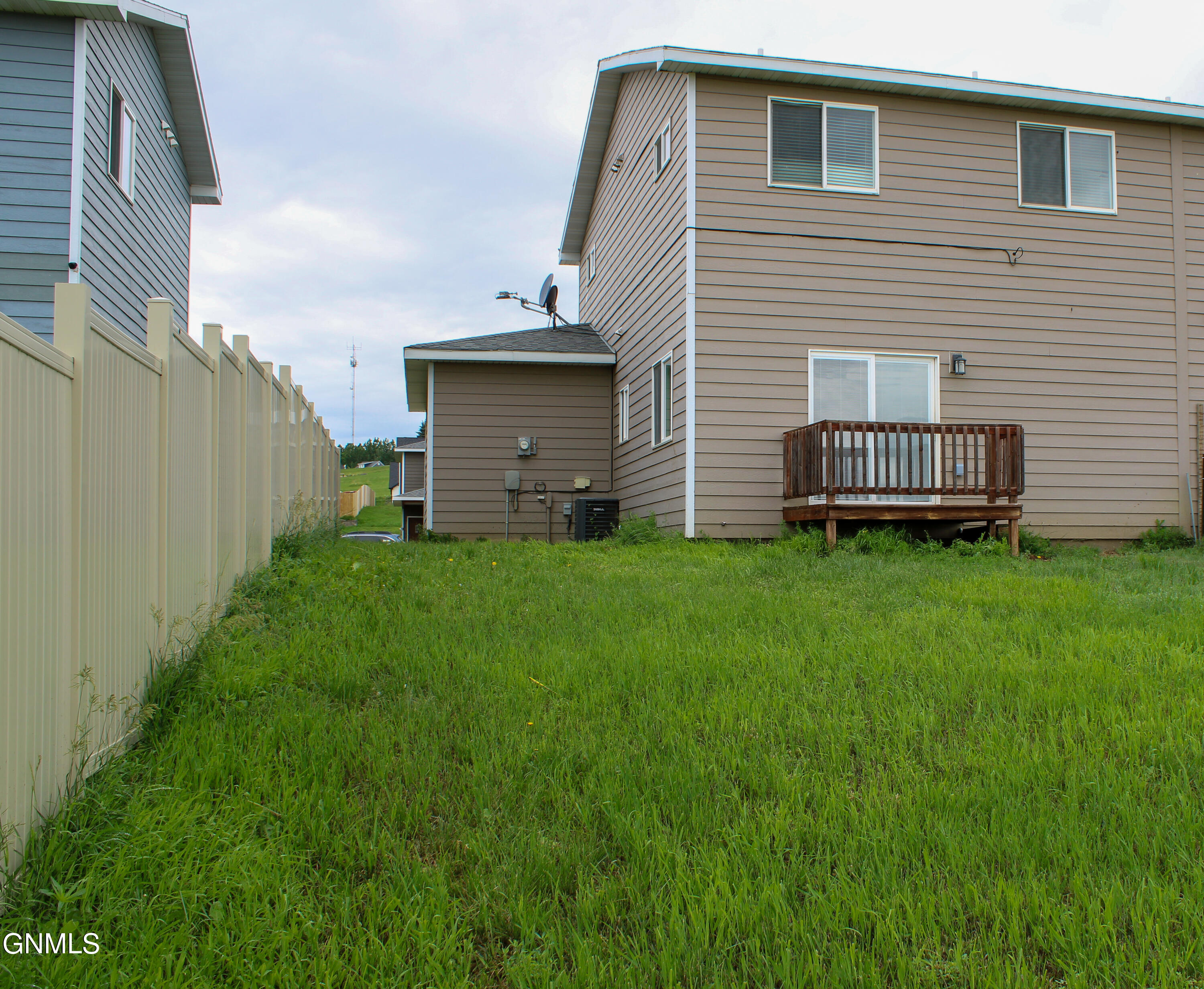 main property photo 50