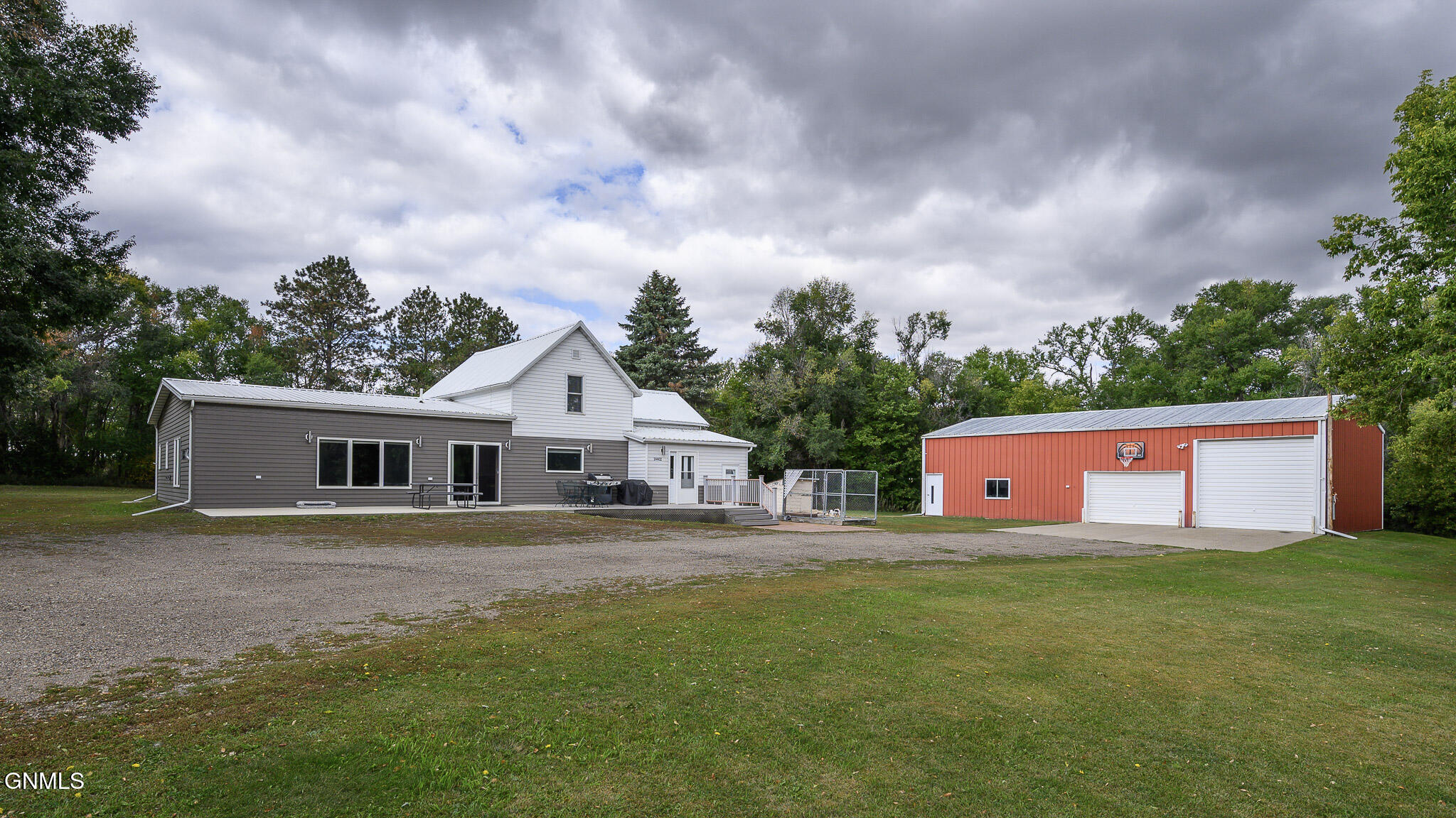 main property photo 3