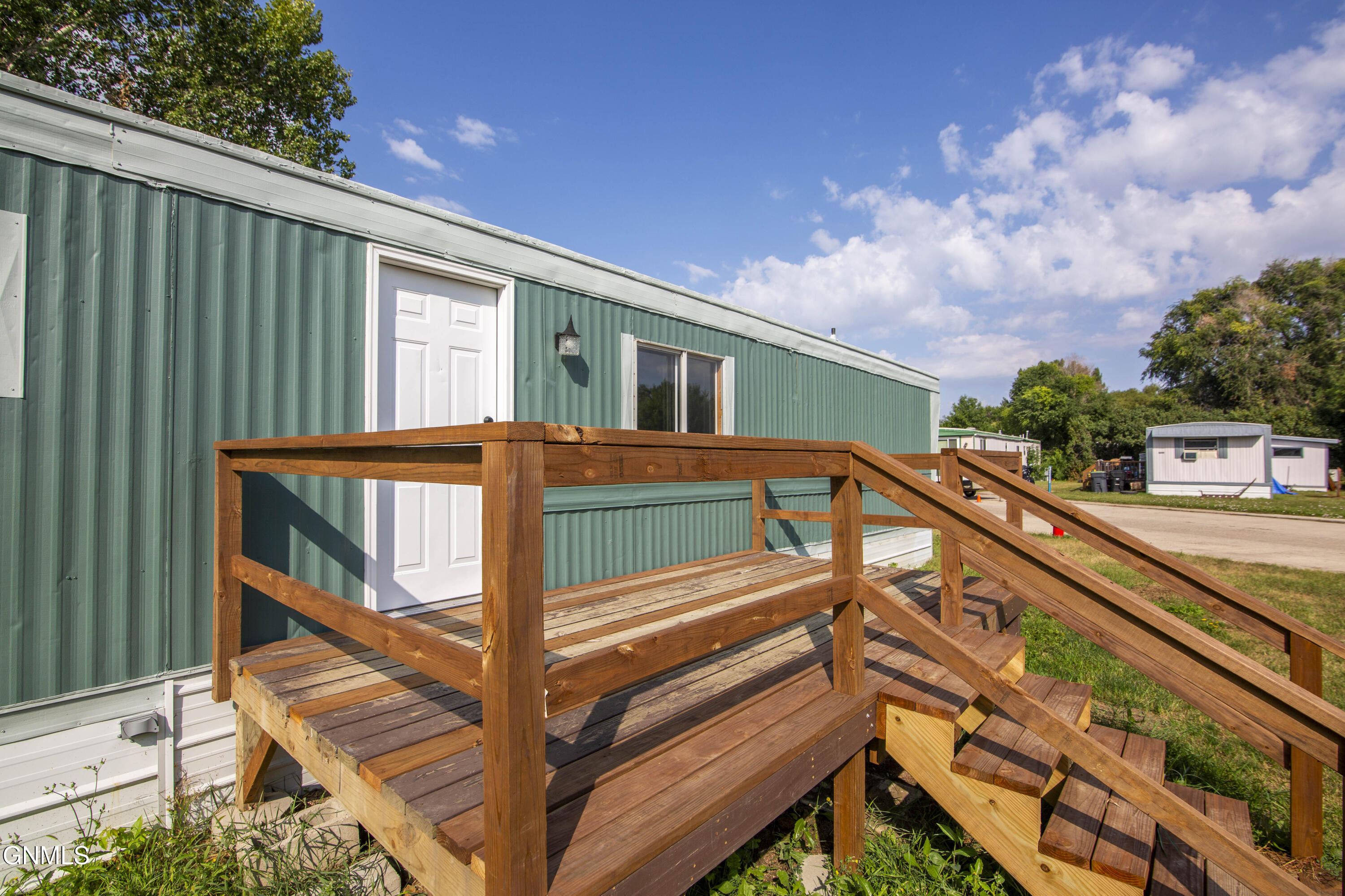 main property photo 9