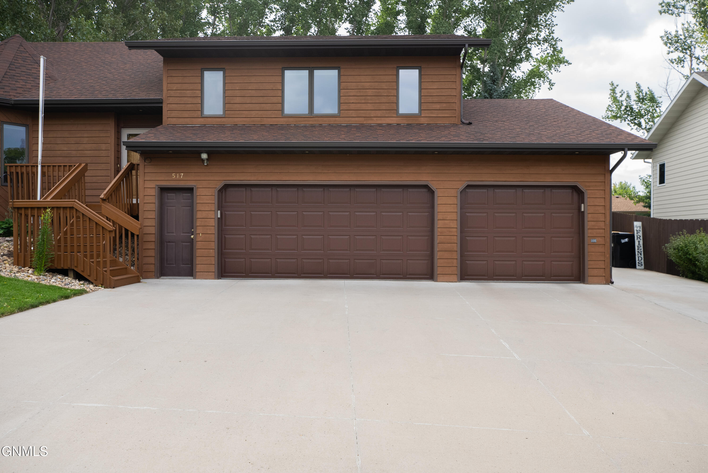 main property photo 59