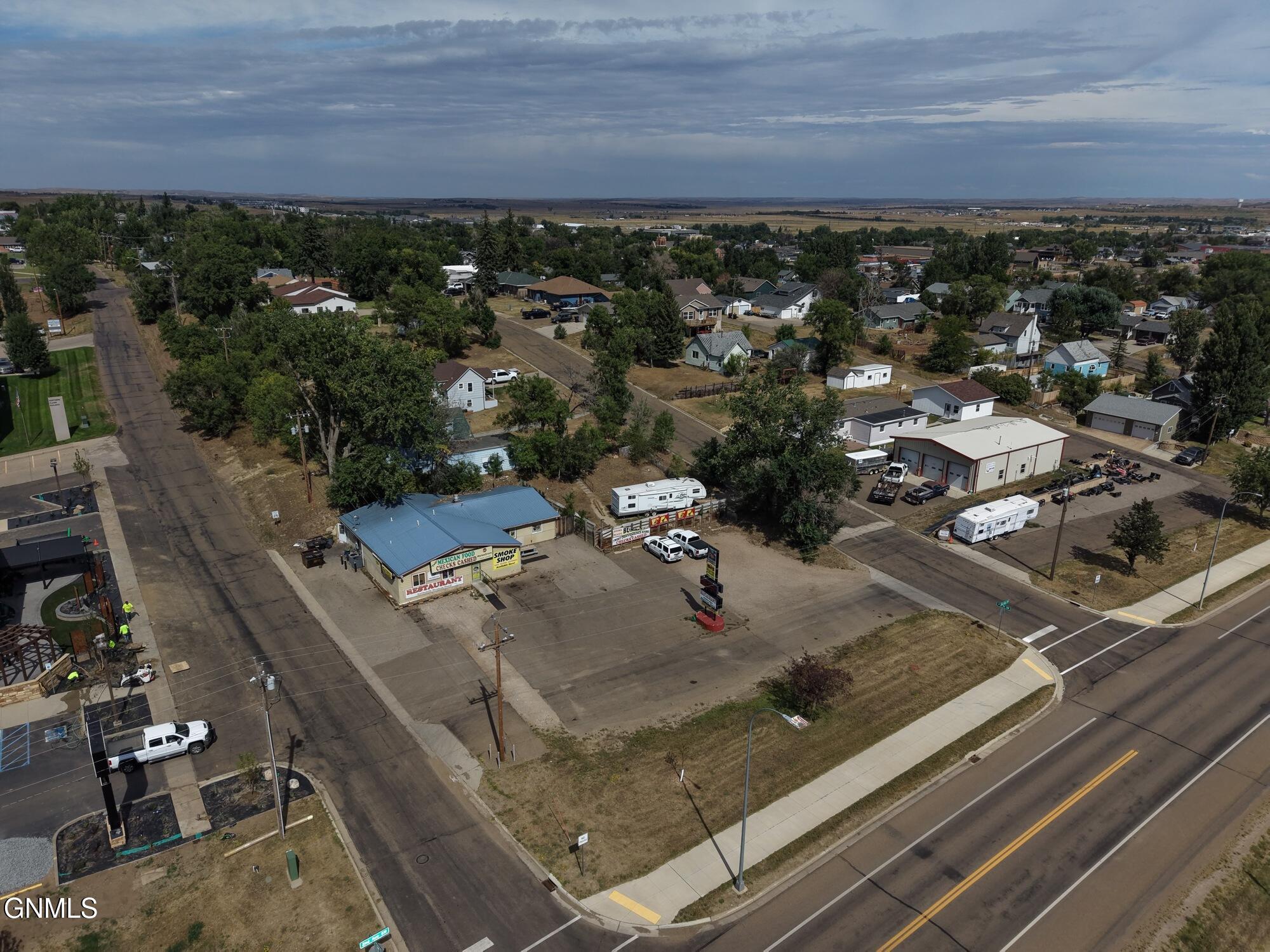 main property photo 24