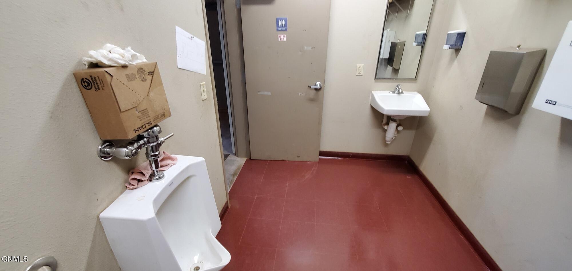 main property photo 48