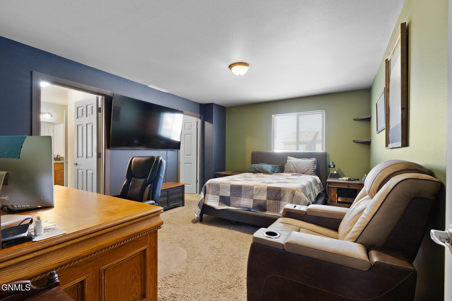 main property photo 21