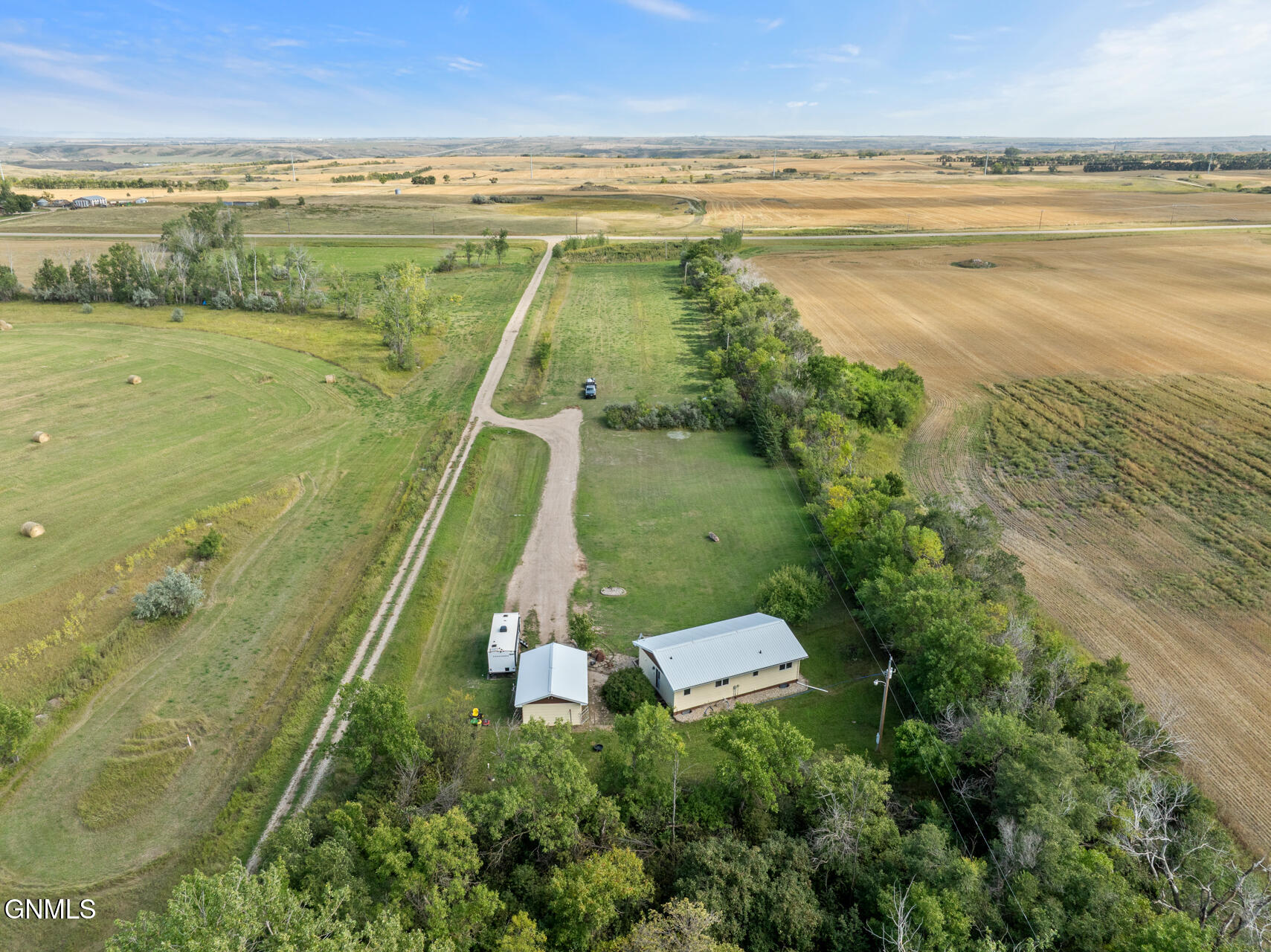 main property photo 10