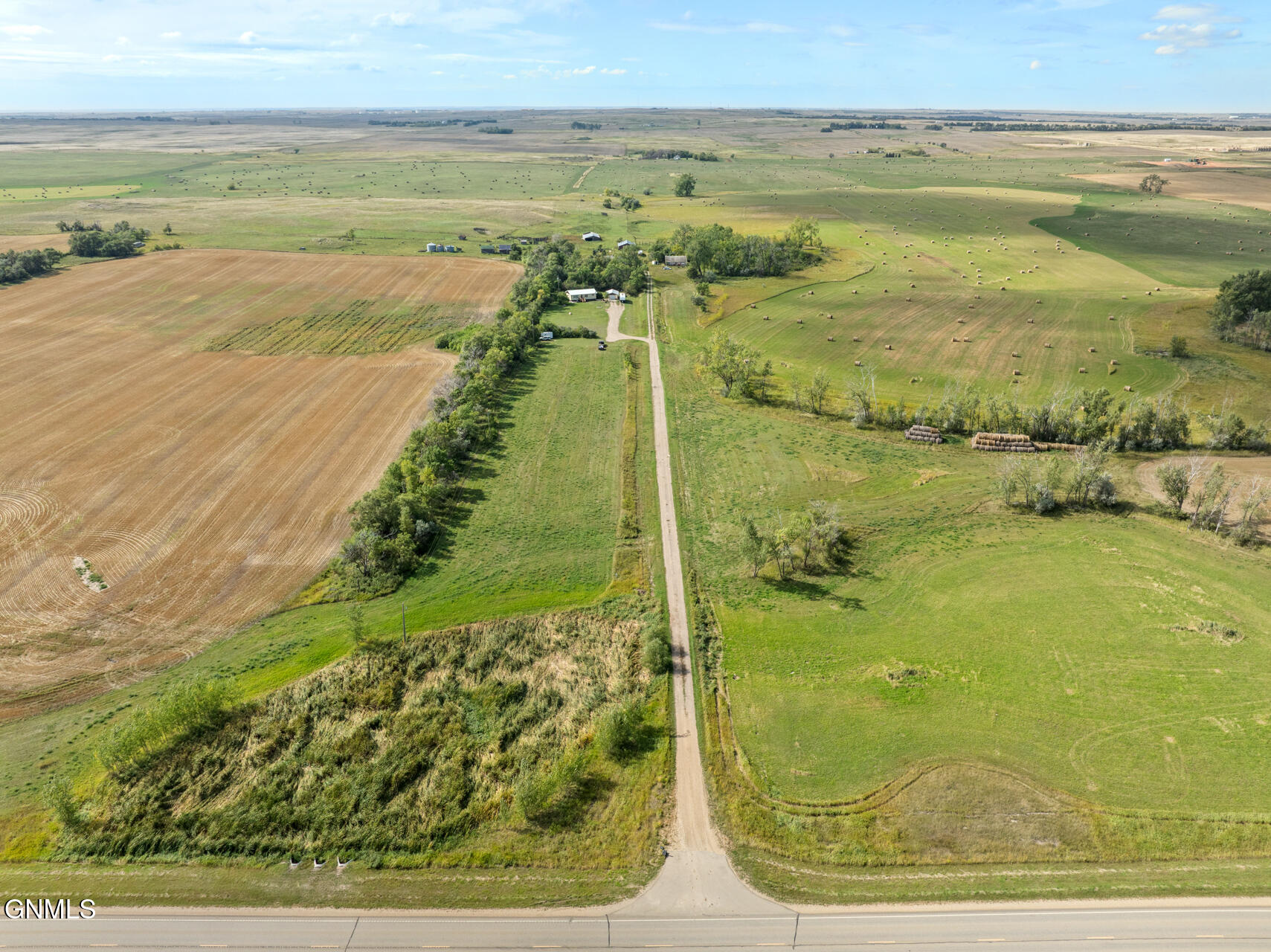 main property photo 16