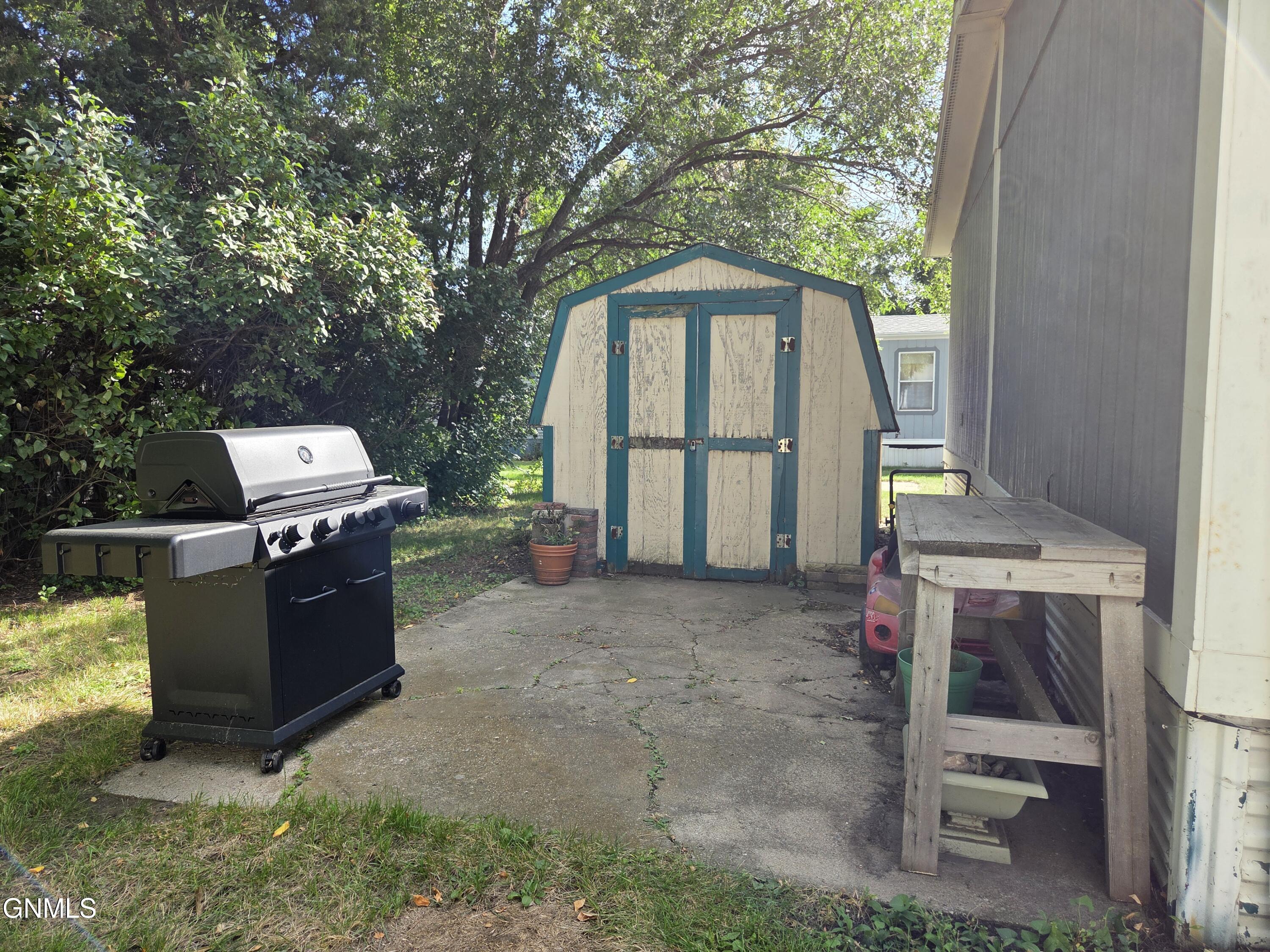 main property photo 35