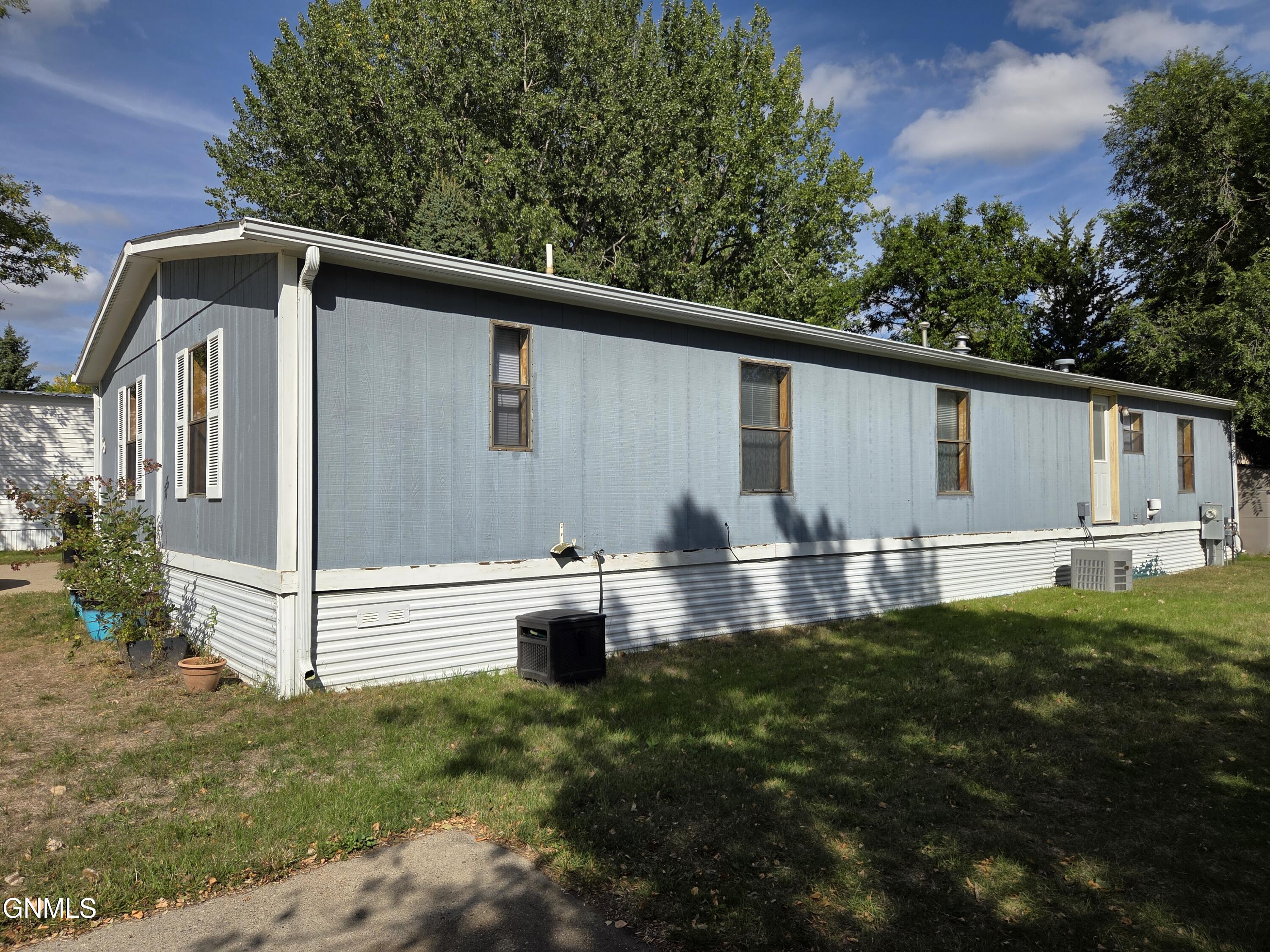 main property photo 34