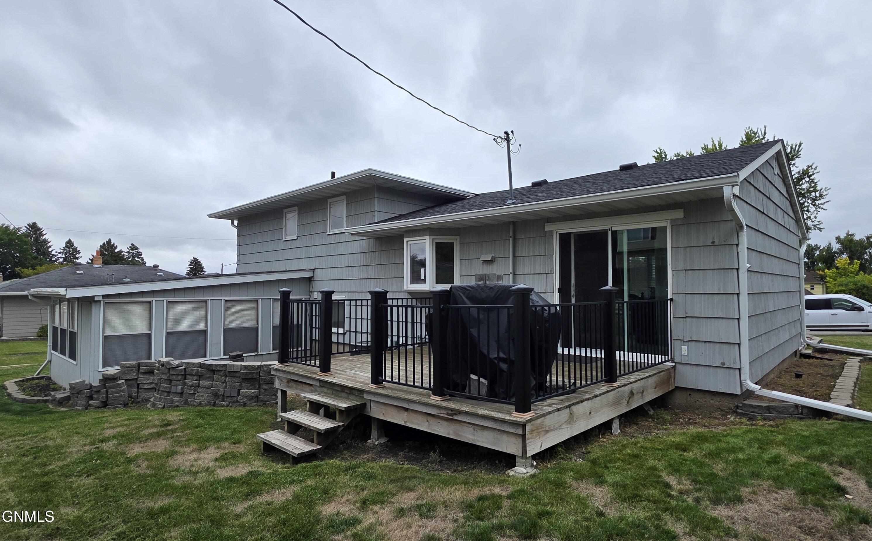 main property photo 45