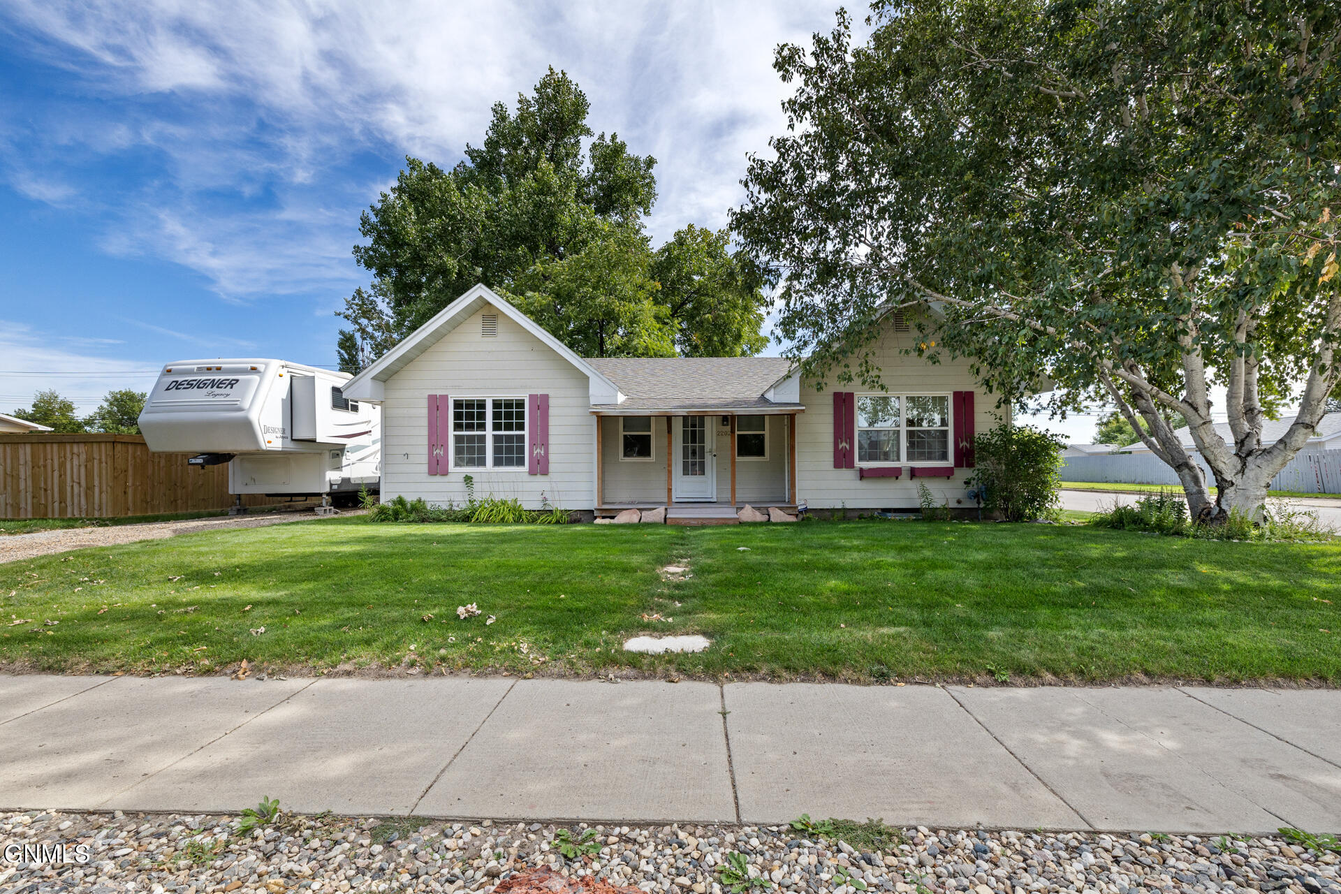 main property photo 36
