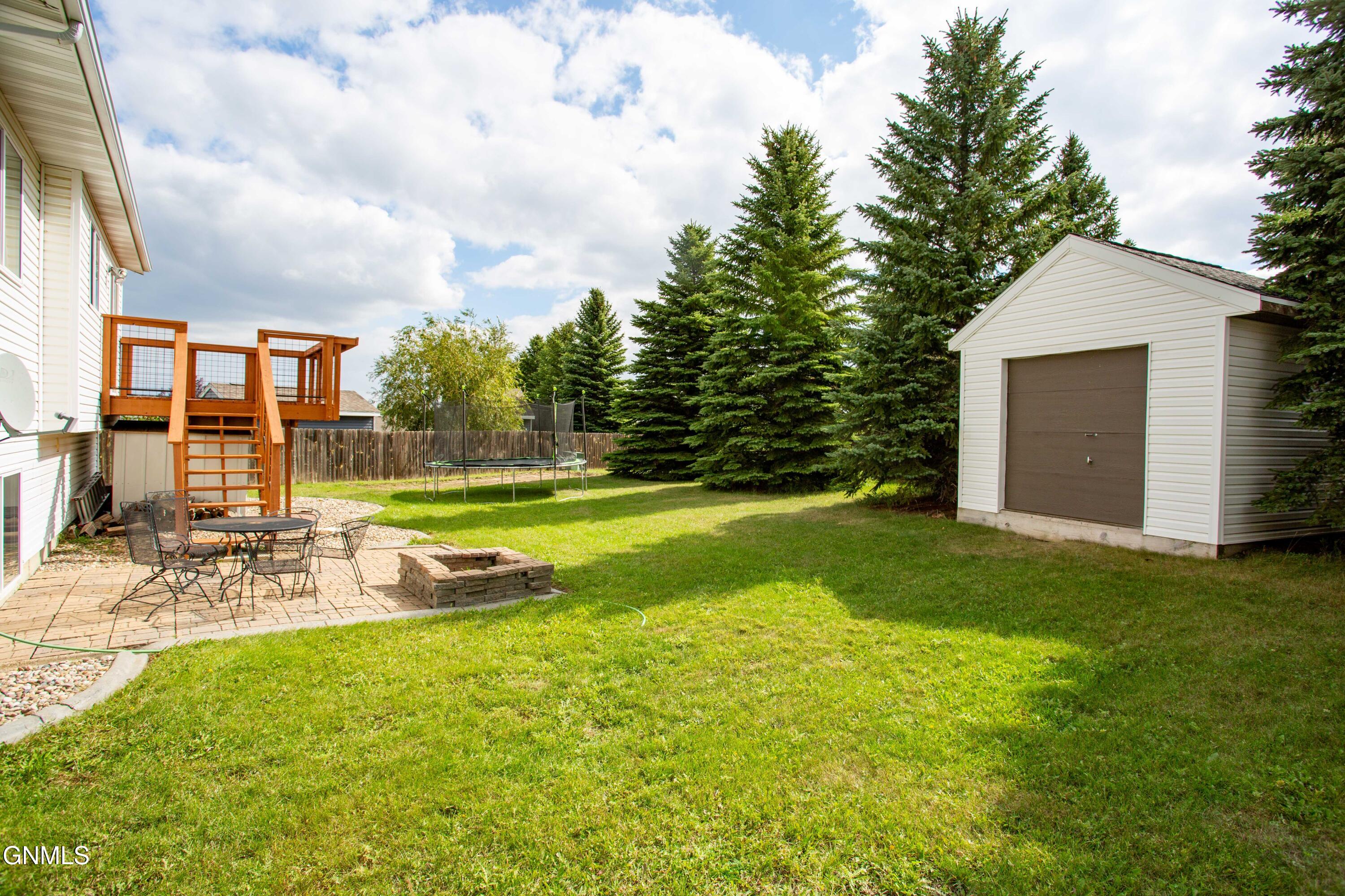 main property photo 40