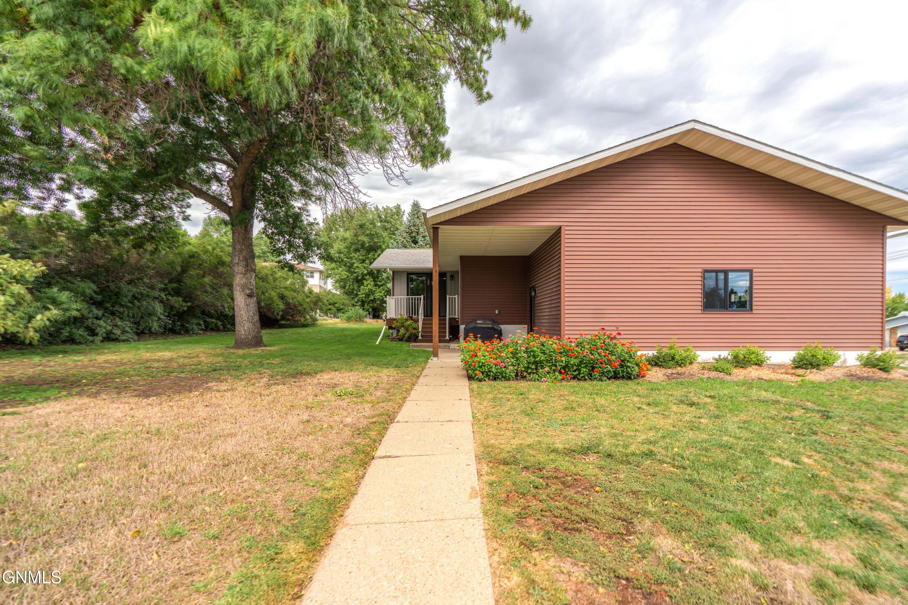 main property photo 64