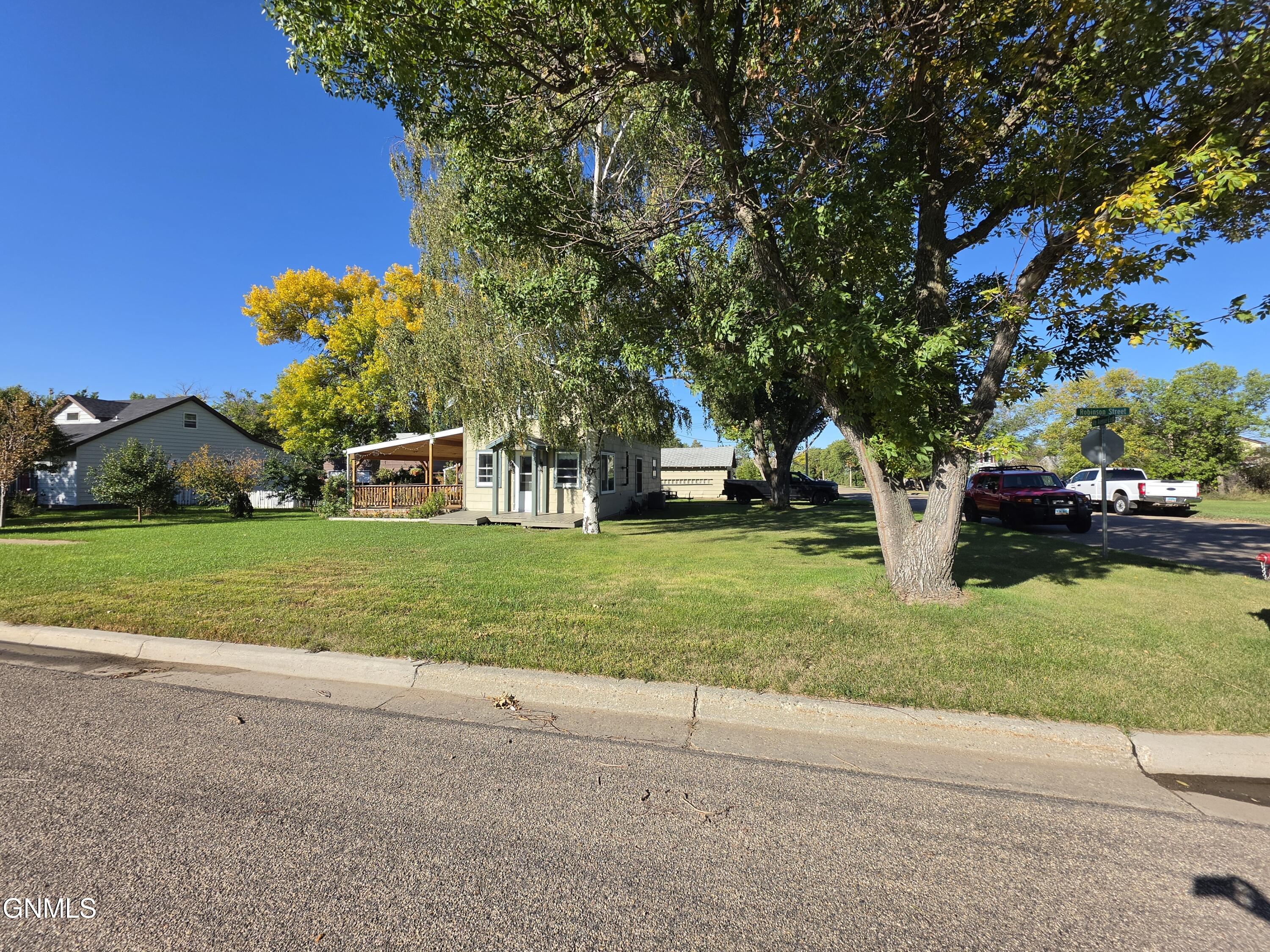 main property photo 10