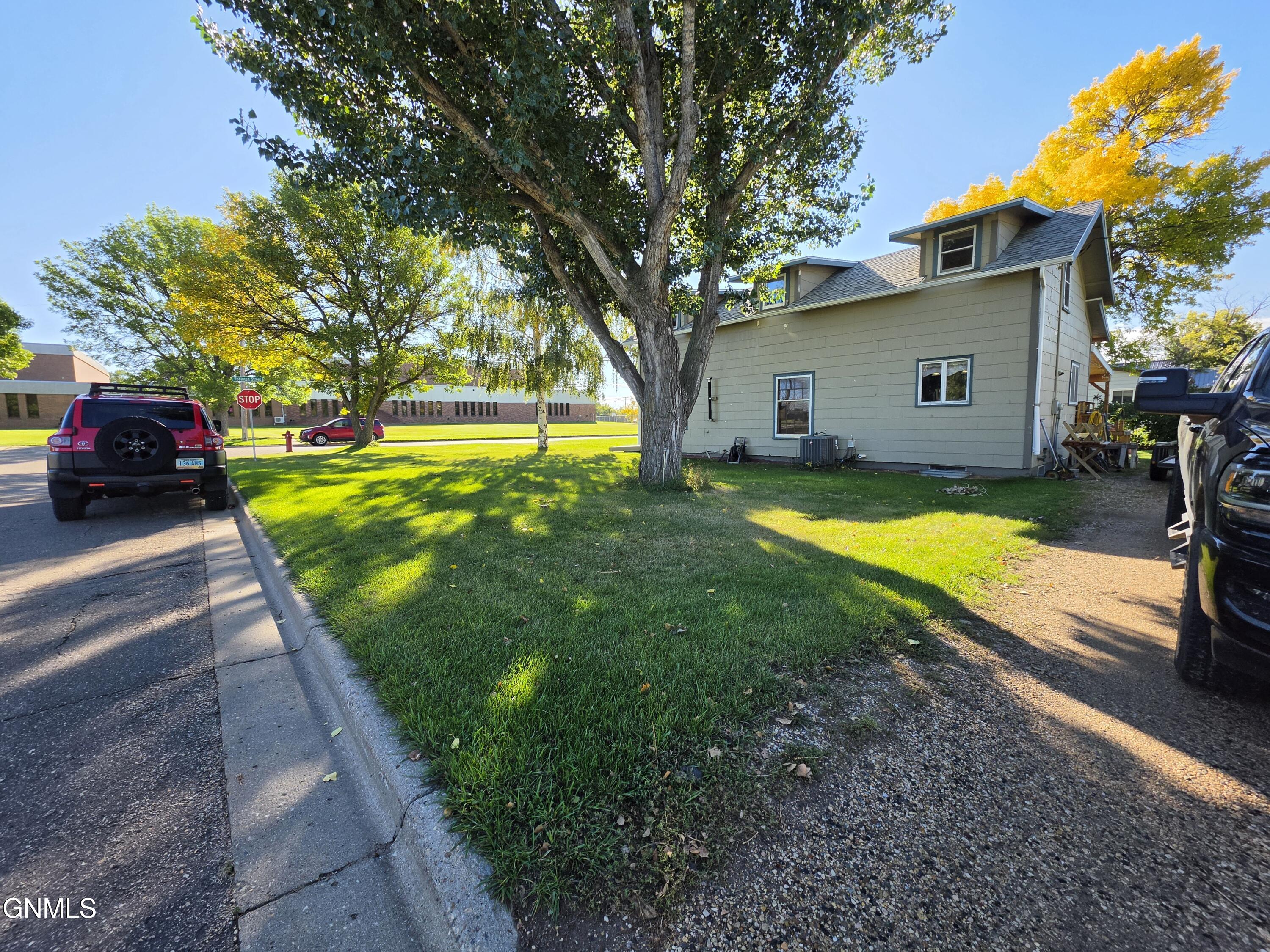 main property photo 16