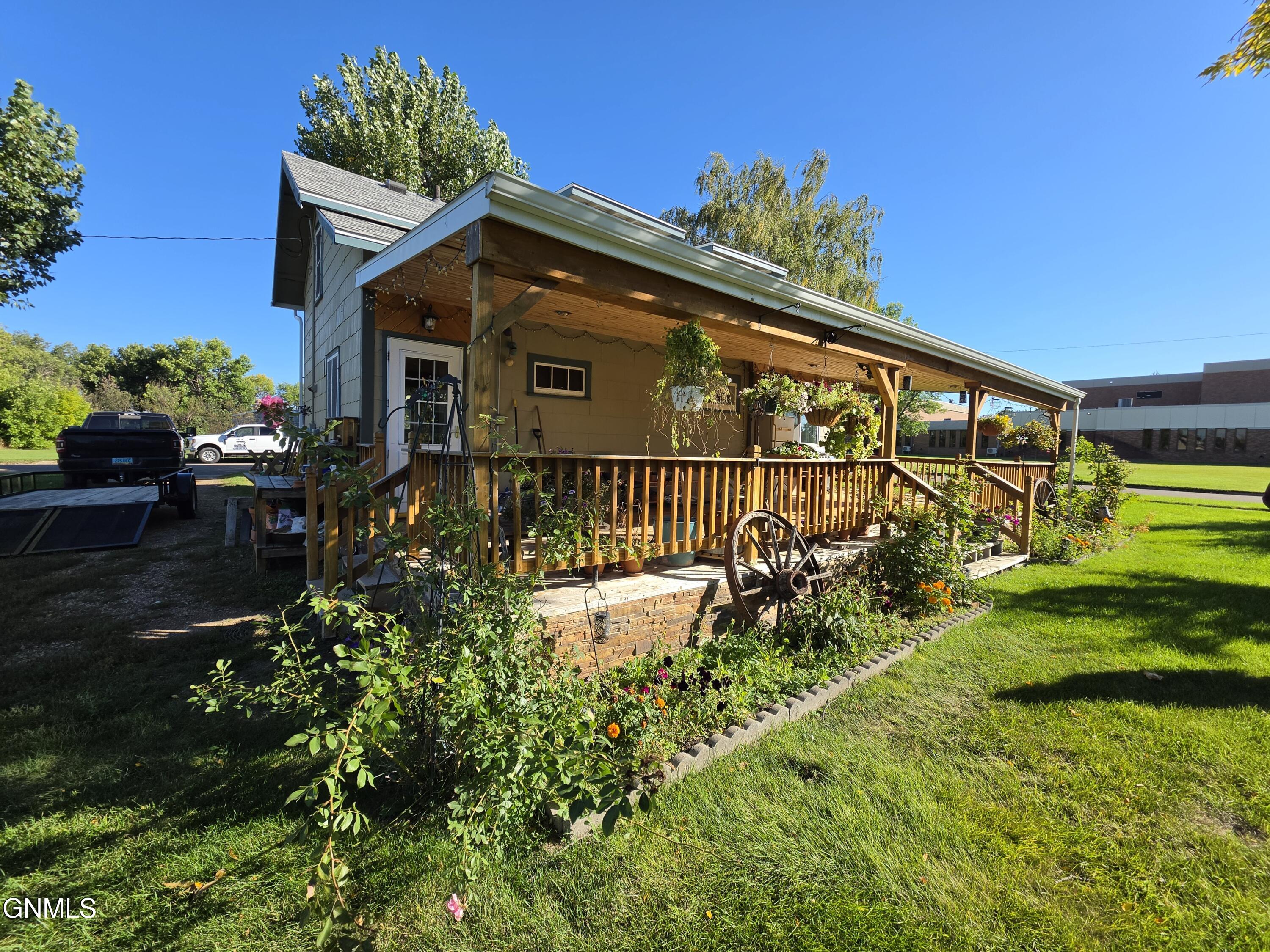 main property photo 2