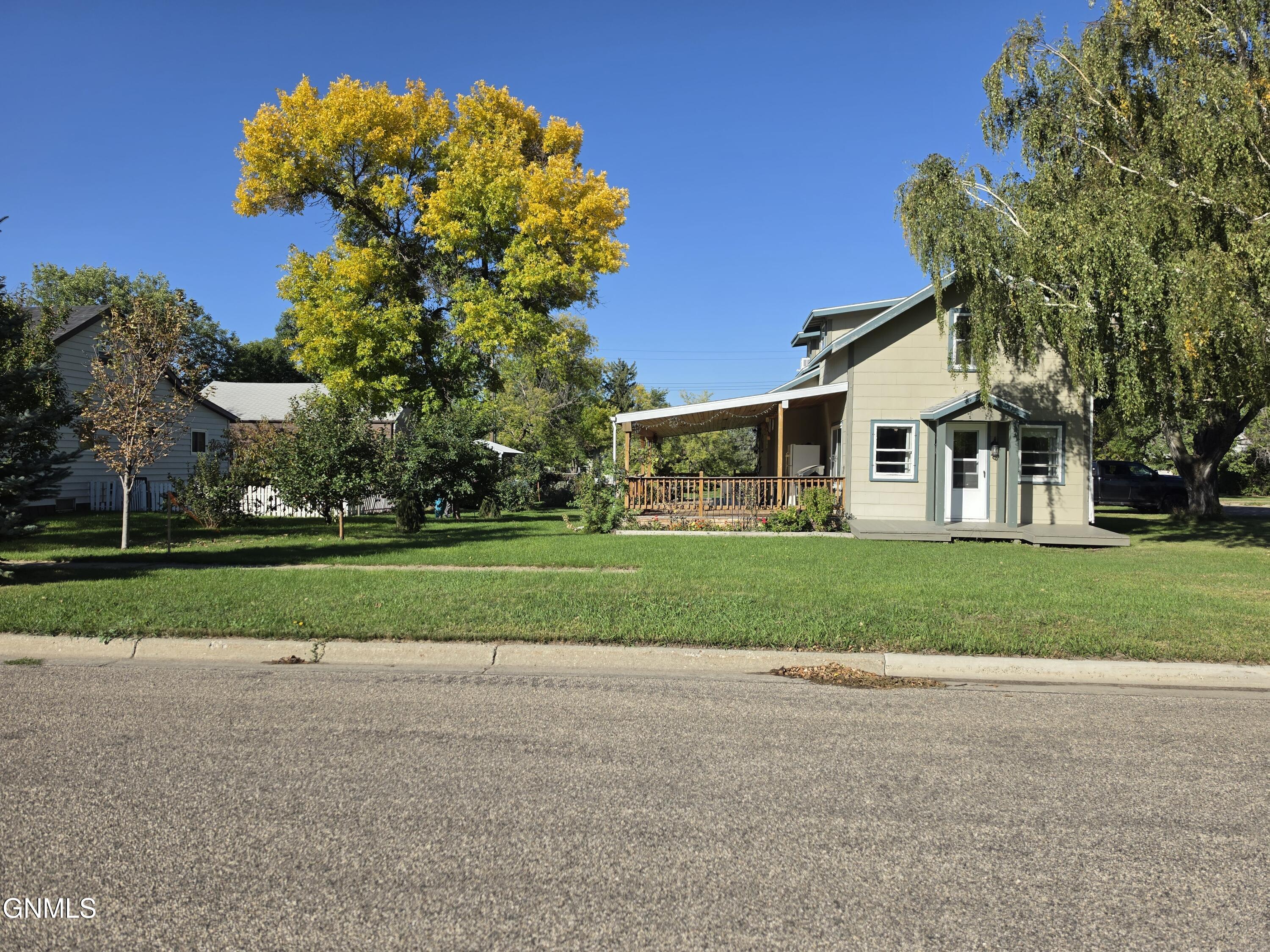 main property photo 9