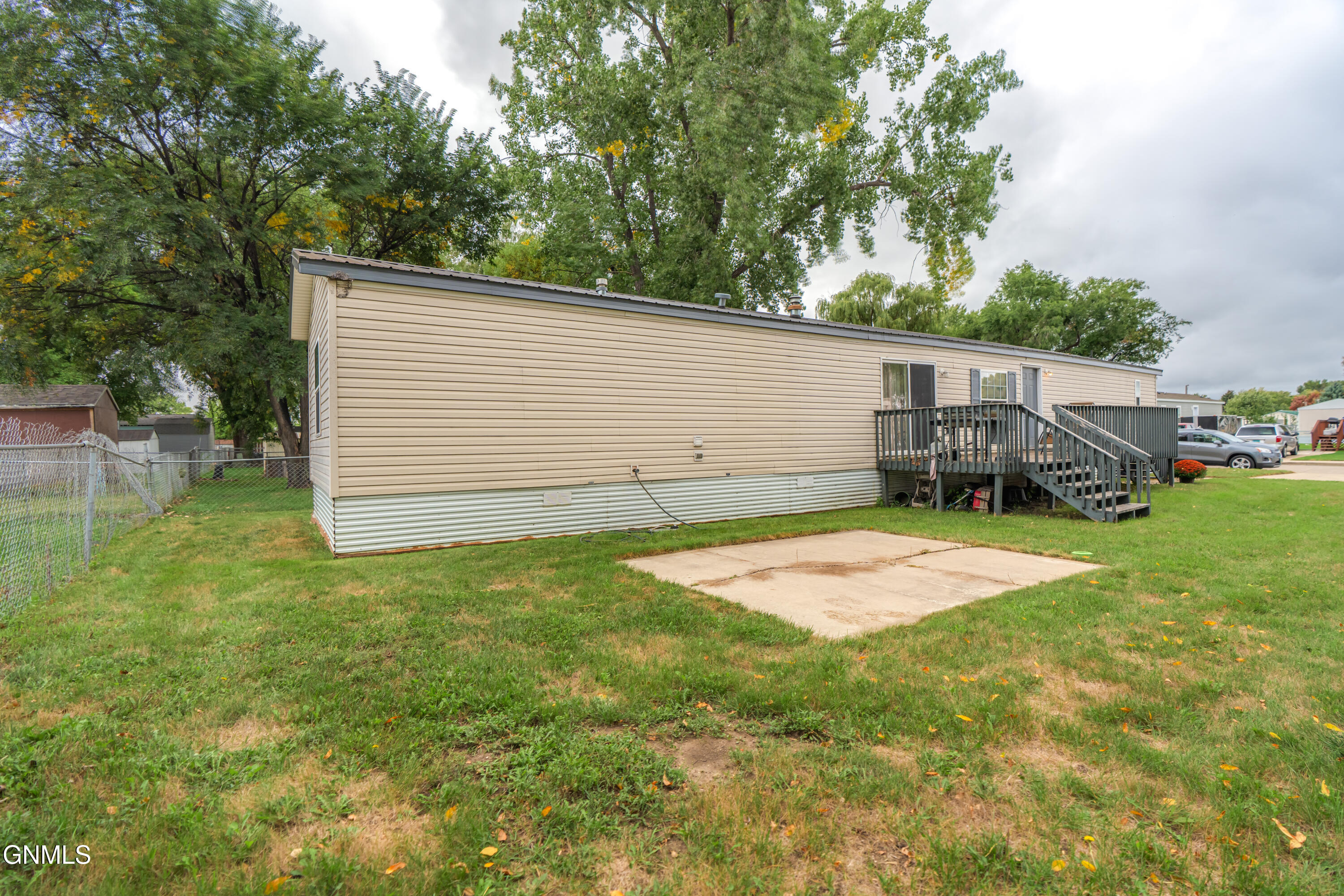 main property photo 38