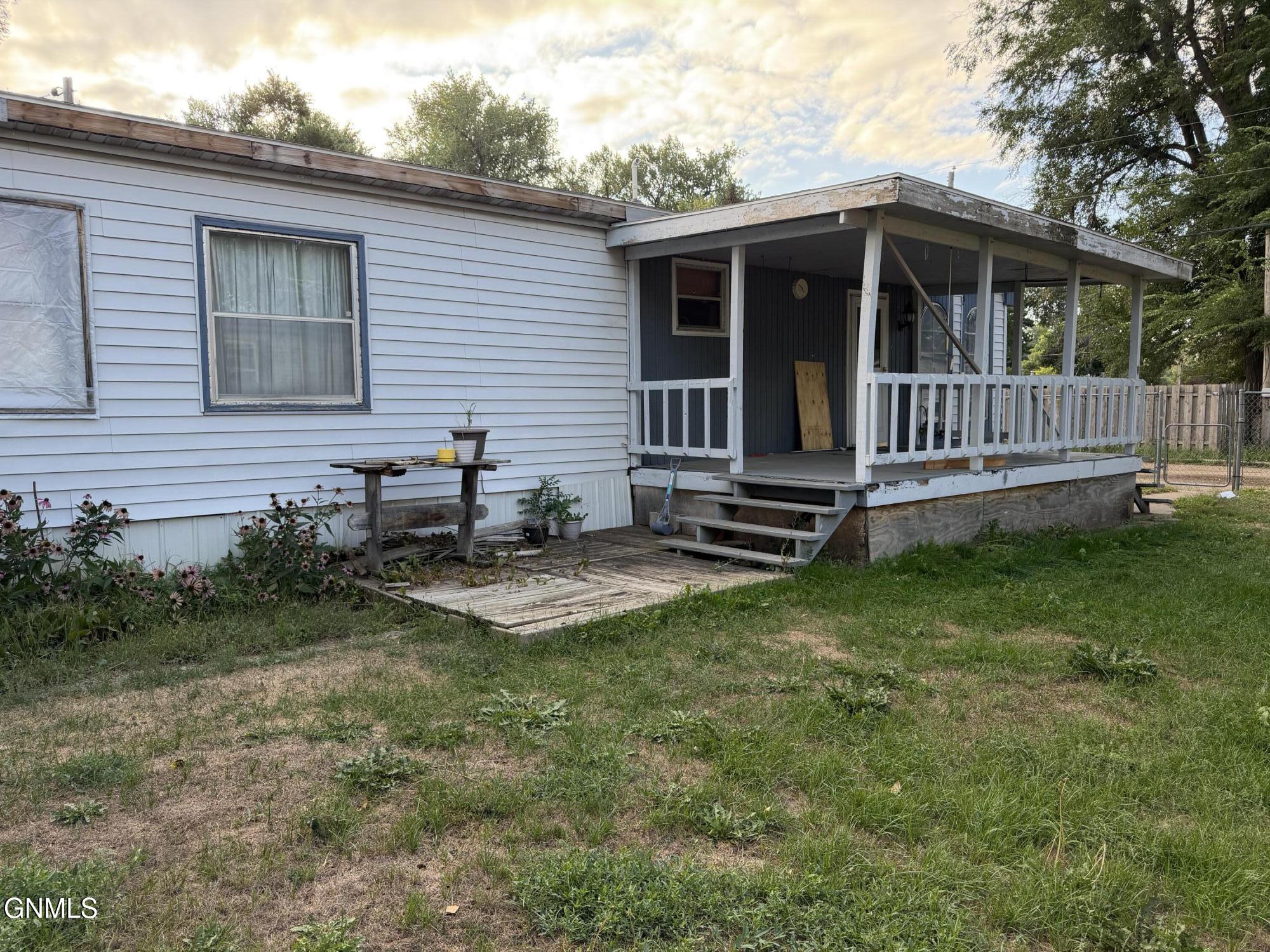 main property photo 17