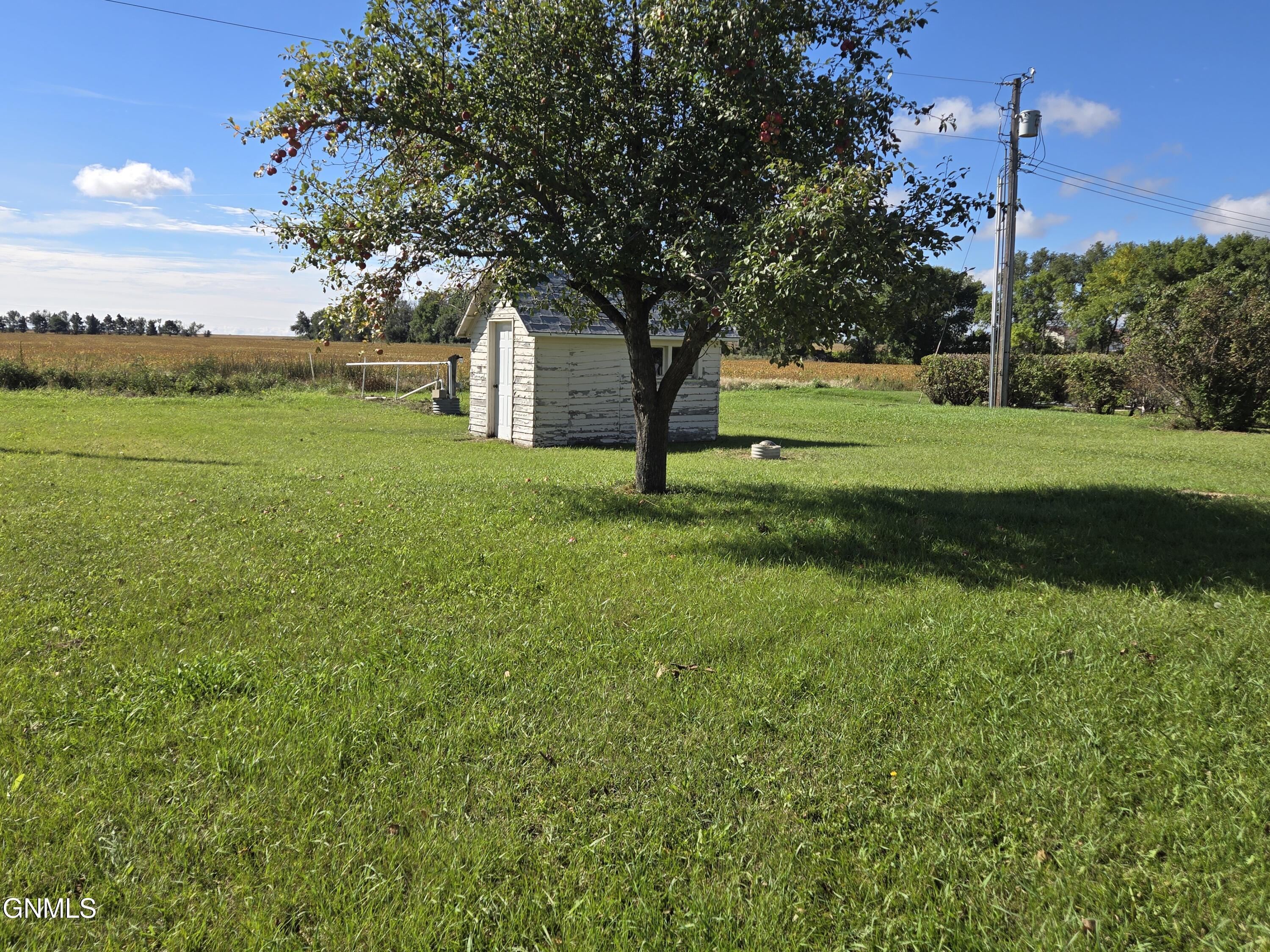 main property photo 7