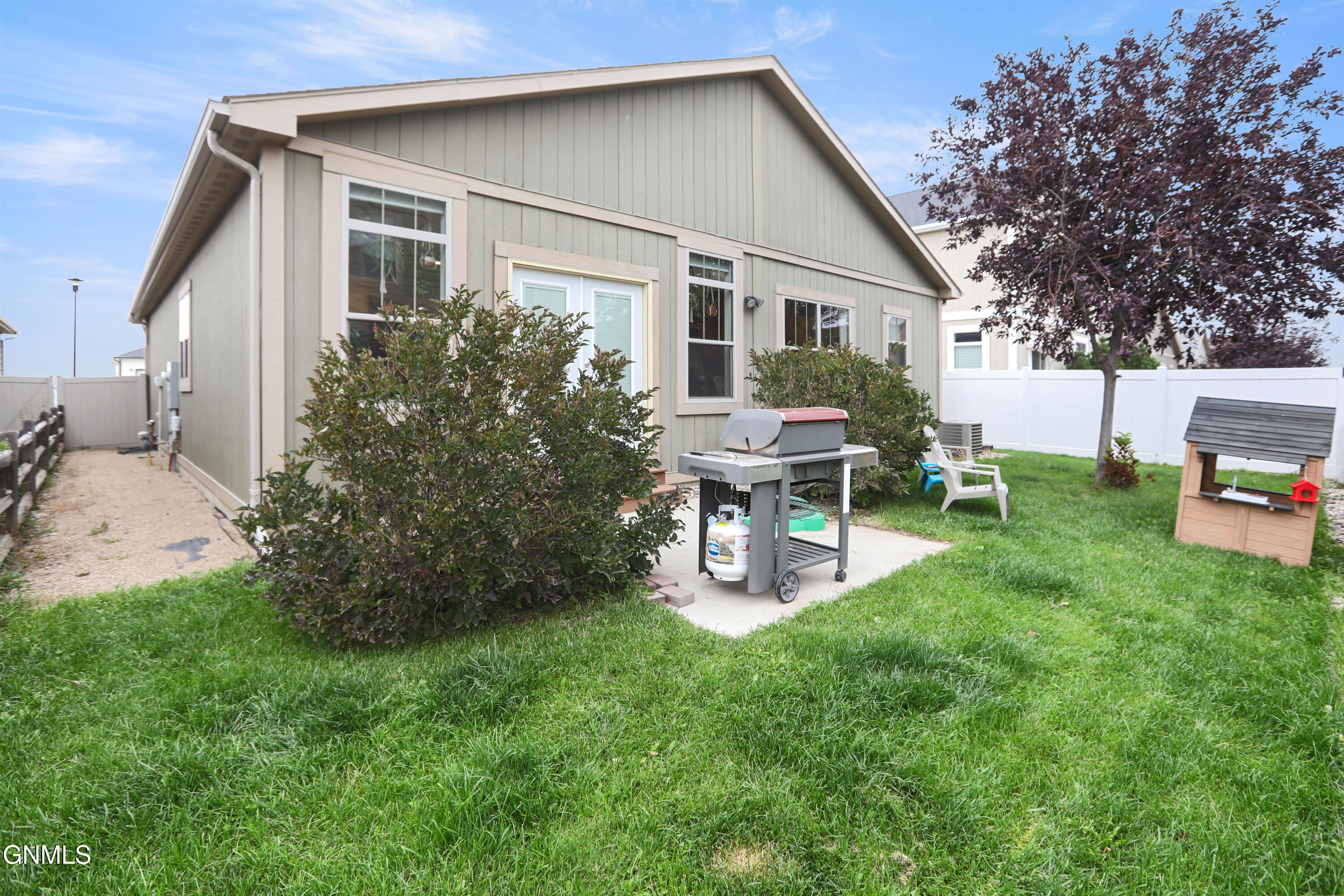 main property photo 26