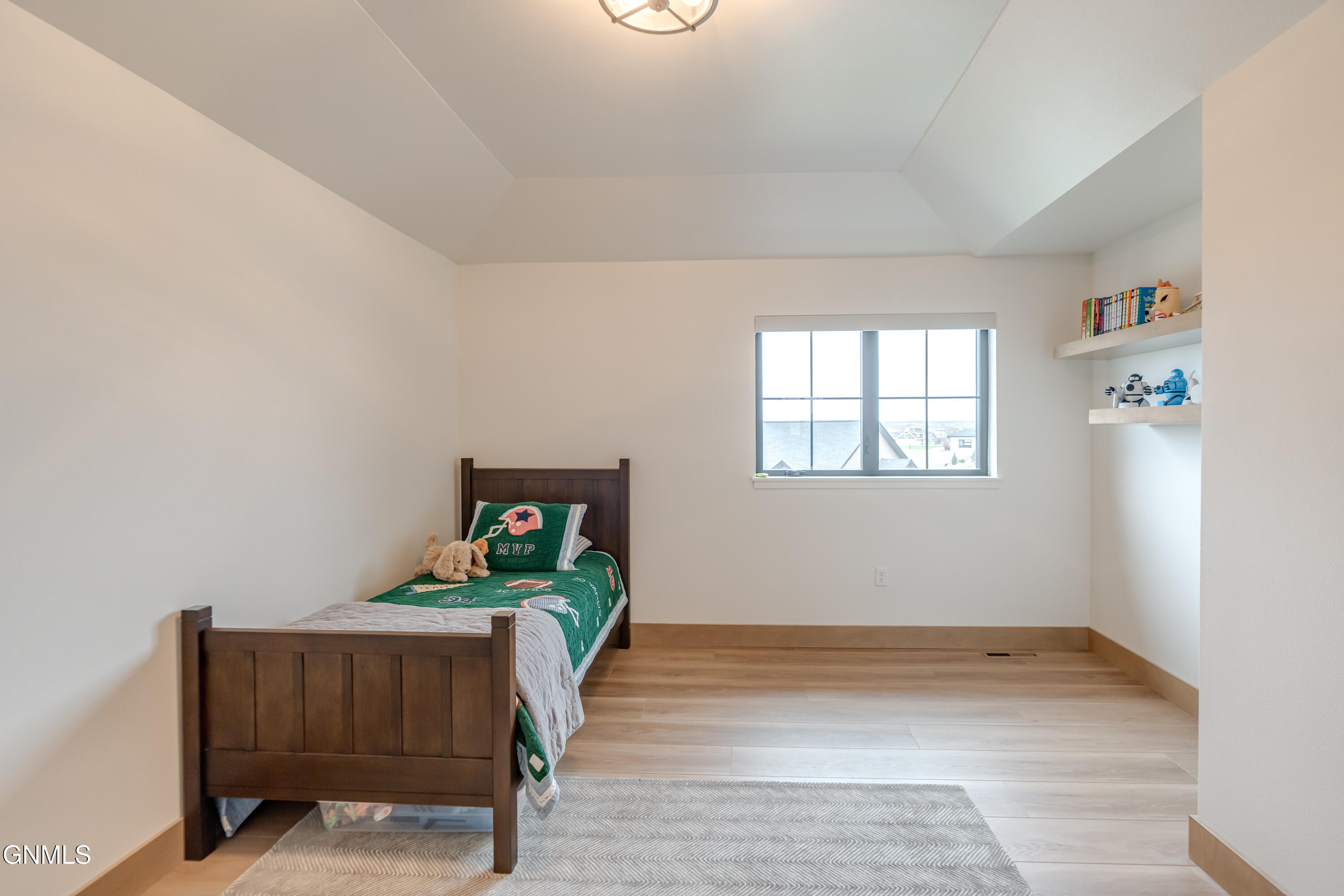 main property photo 57