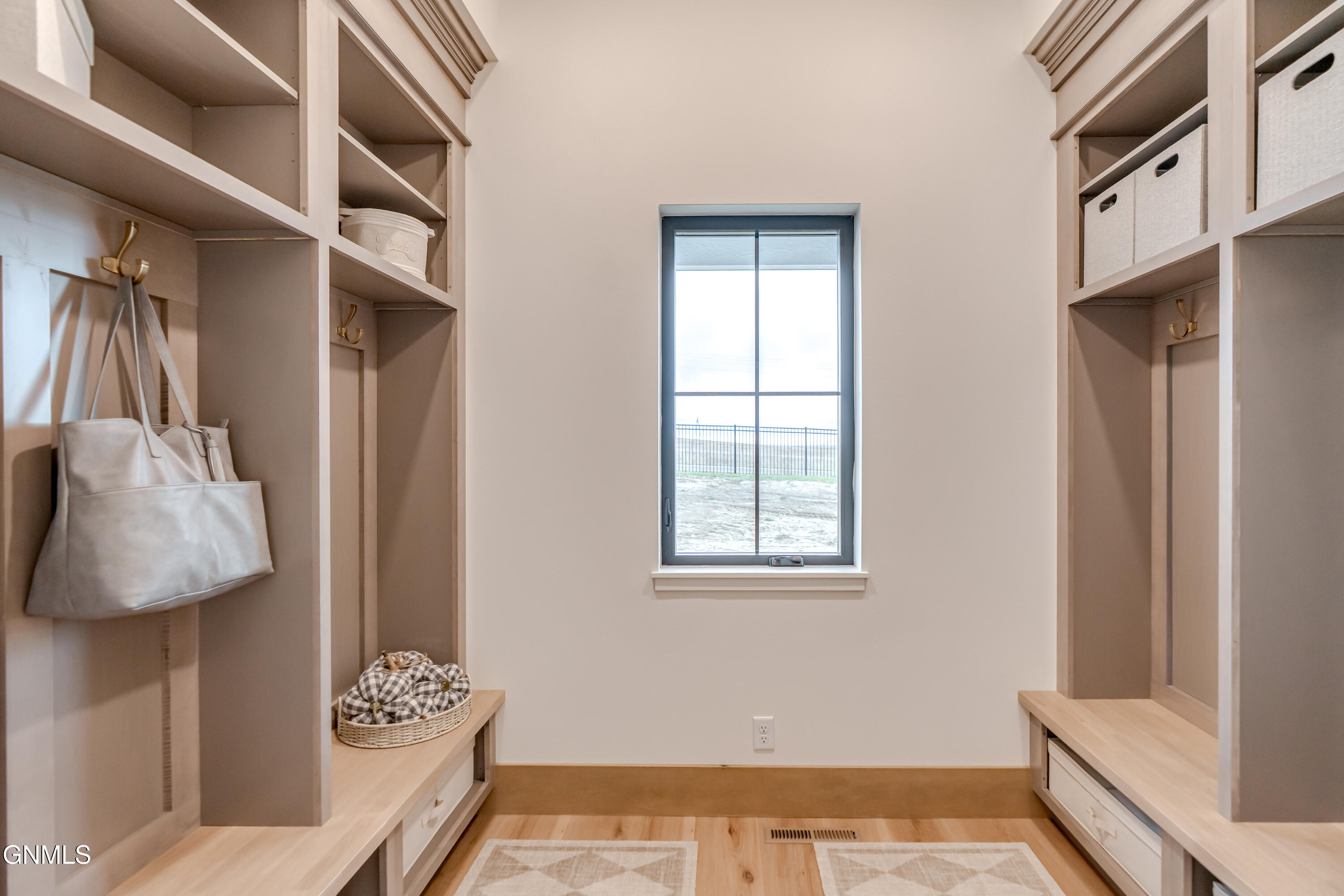 main property photo 61
