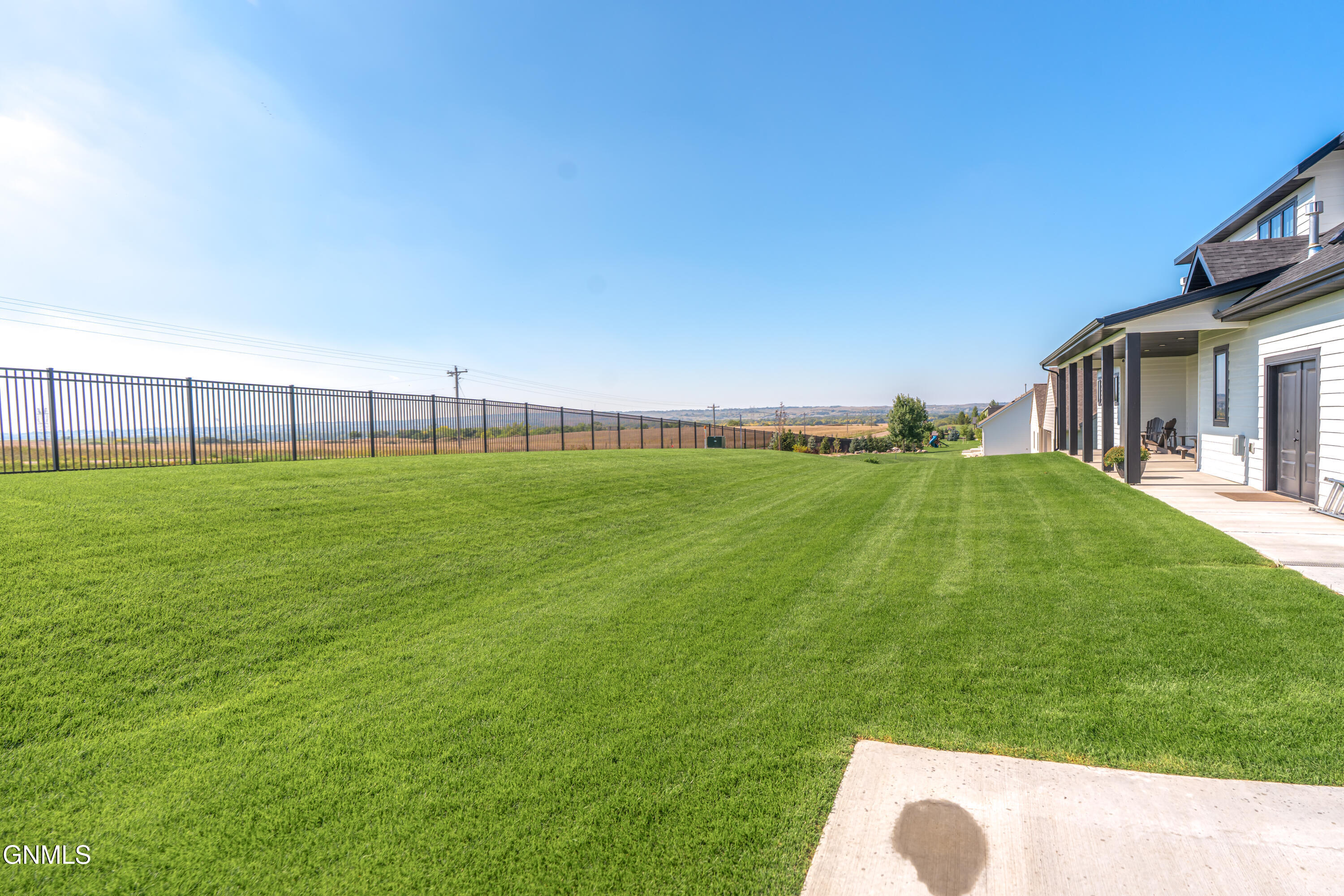 main property photo 75