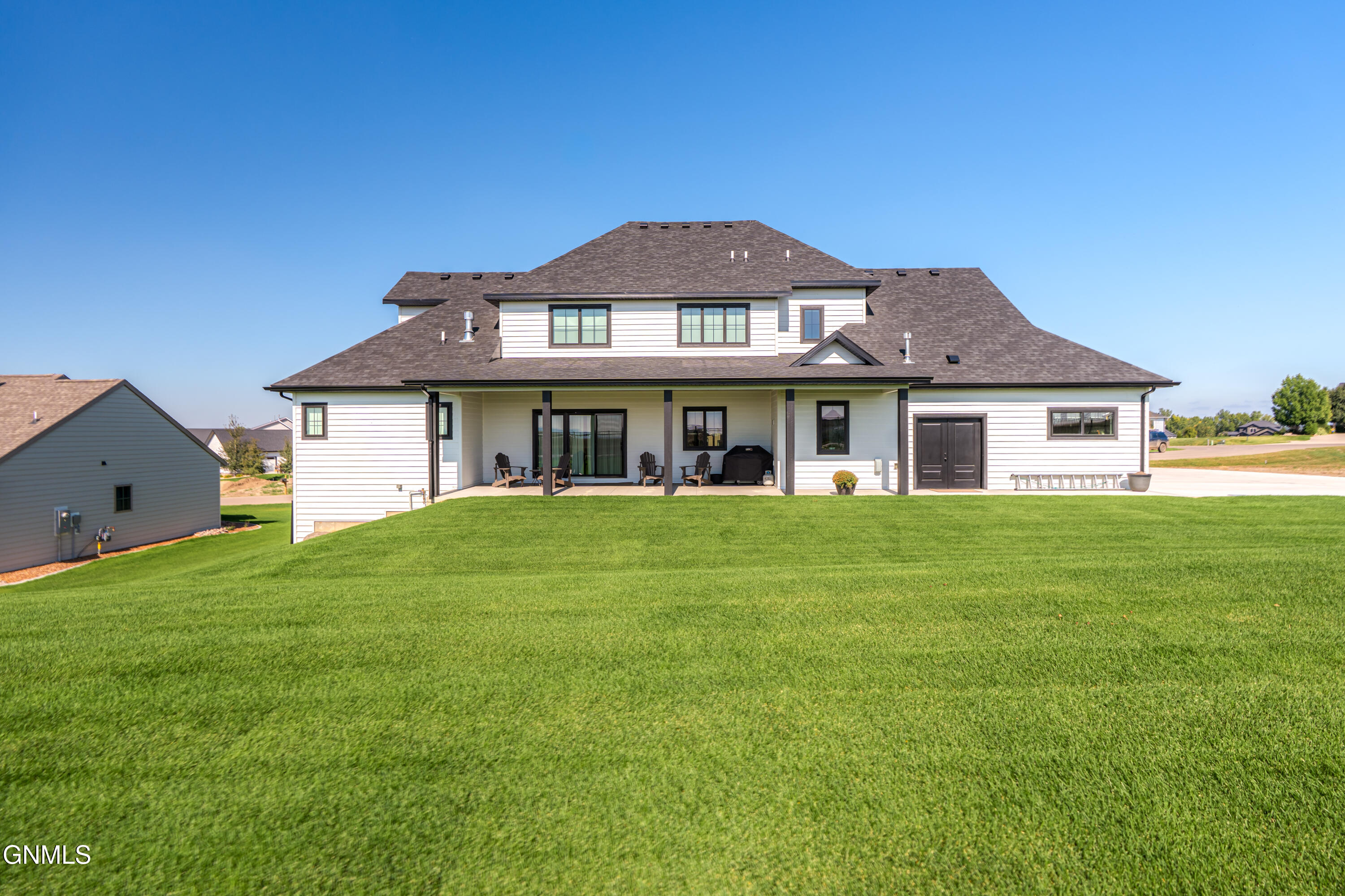 main property photo 78