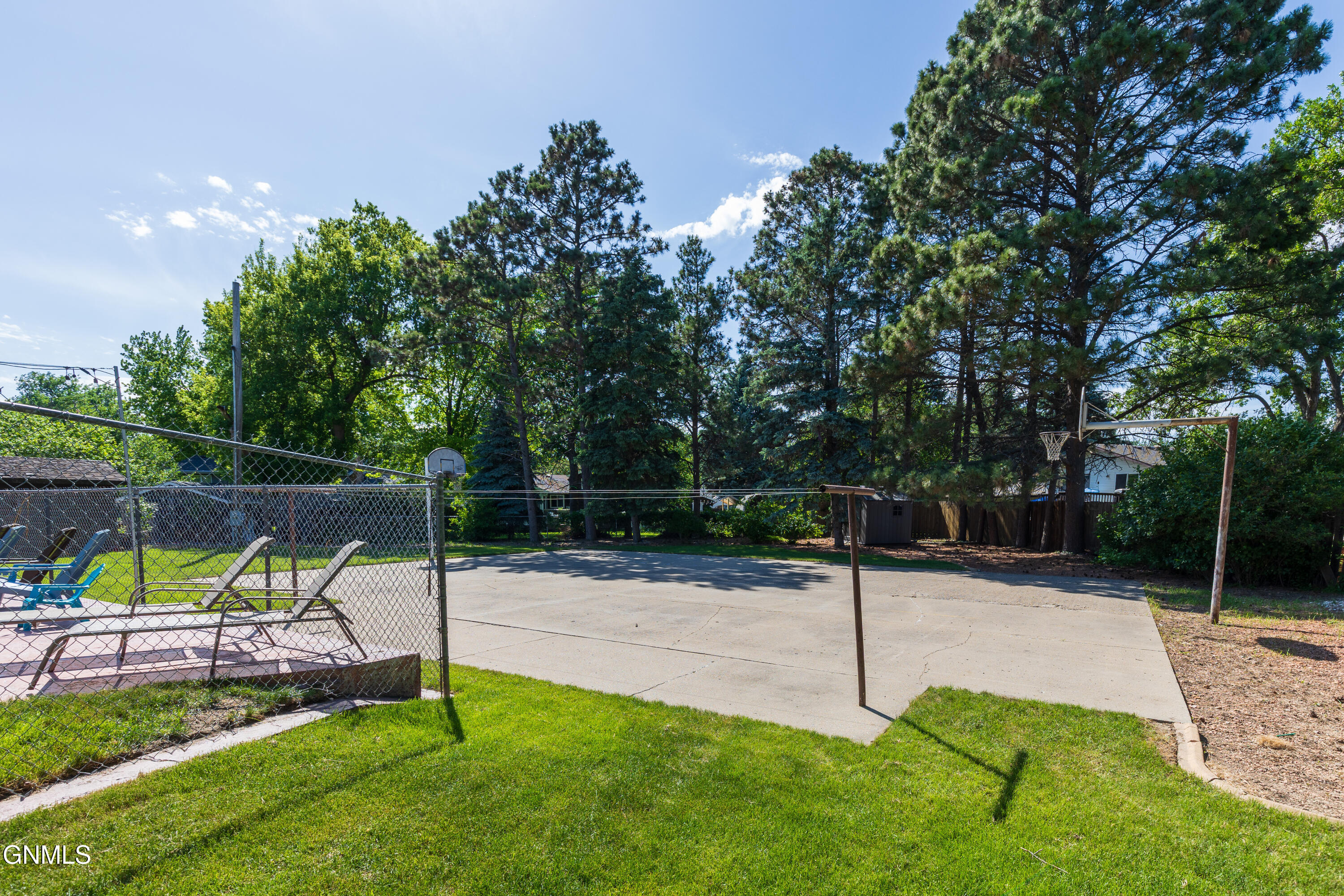 main property photo 49