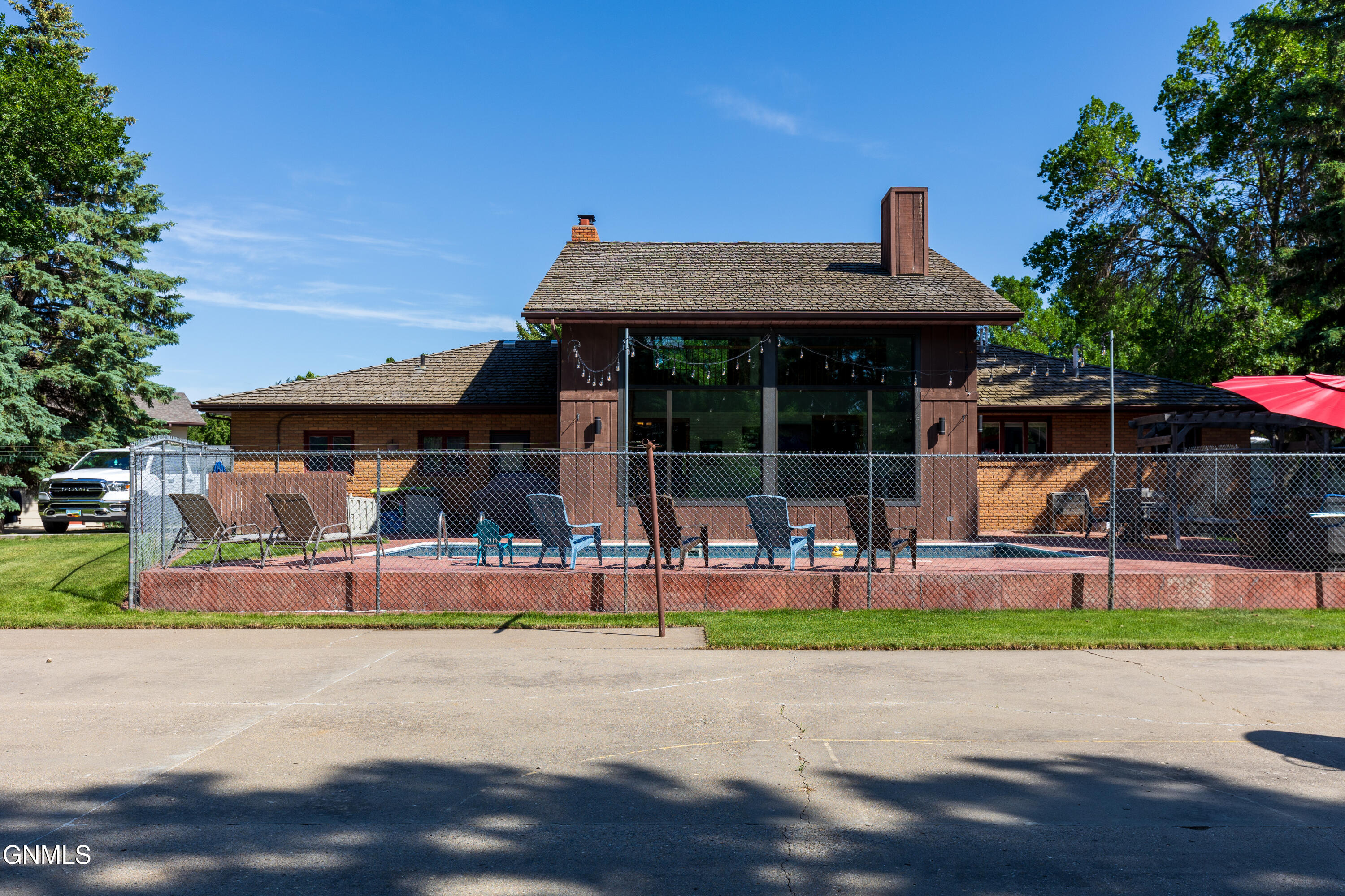 main property photo 51