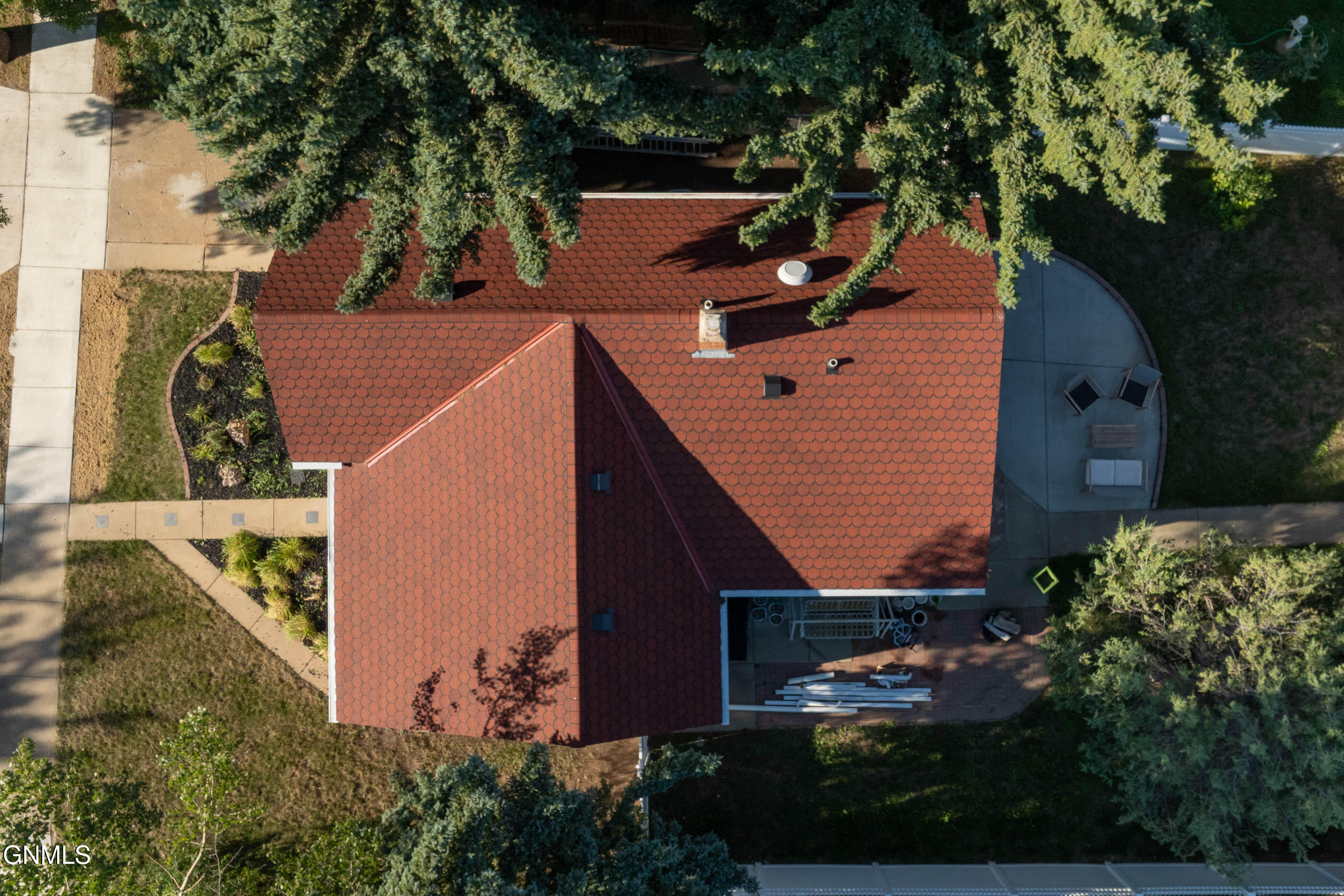 main property photo 24