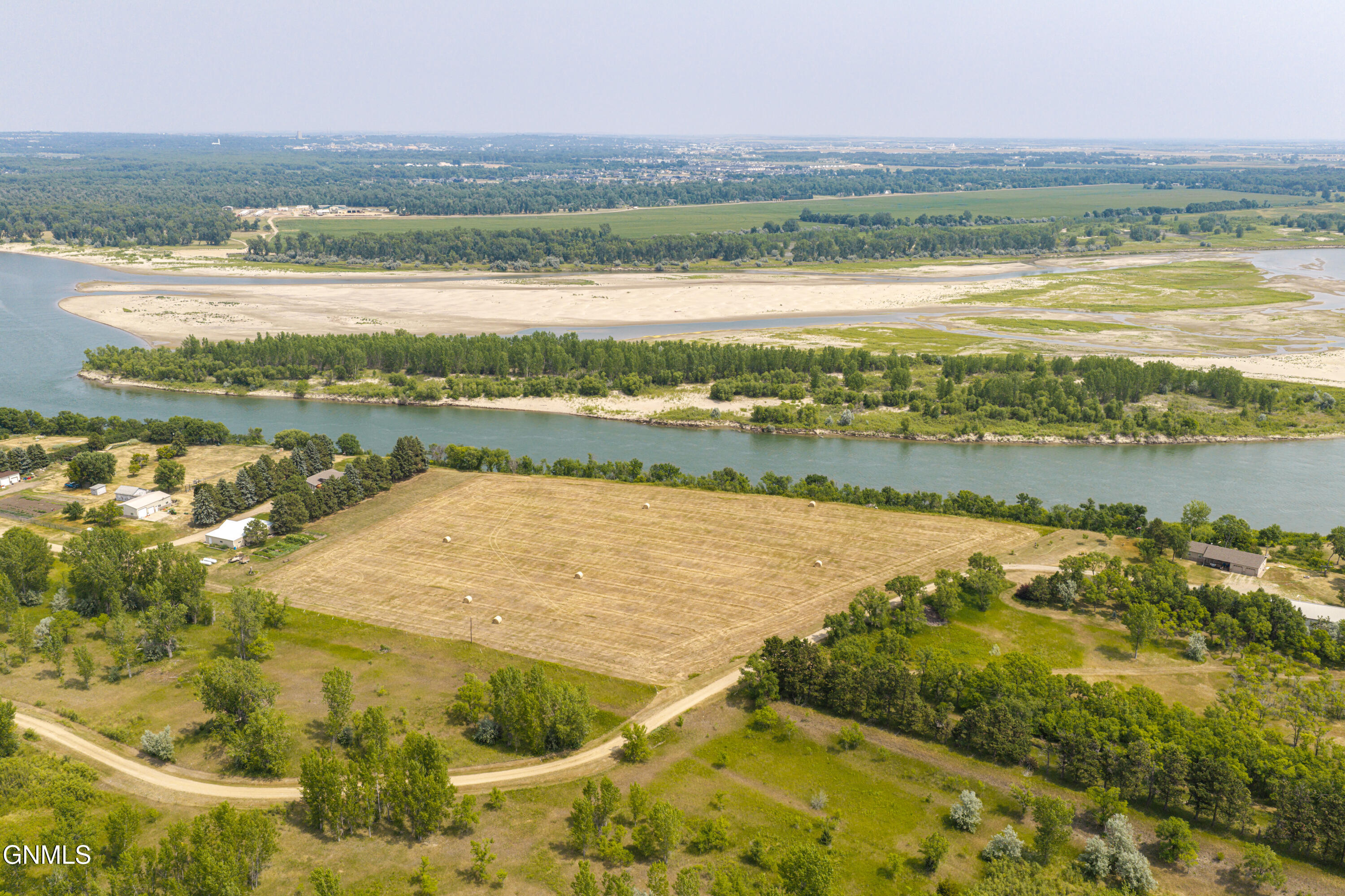 main property photo 8