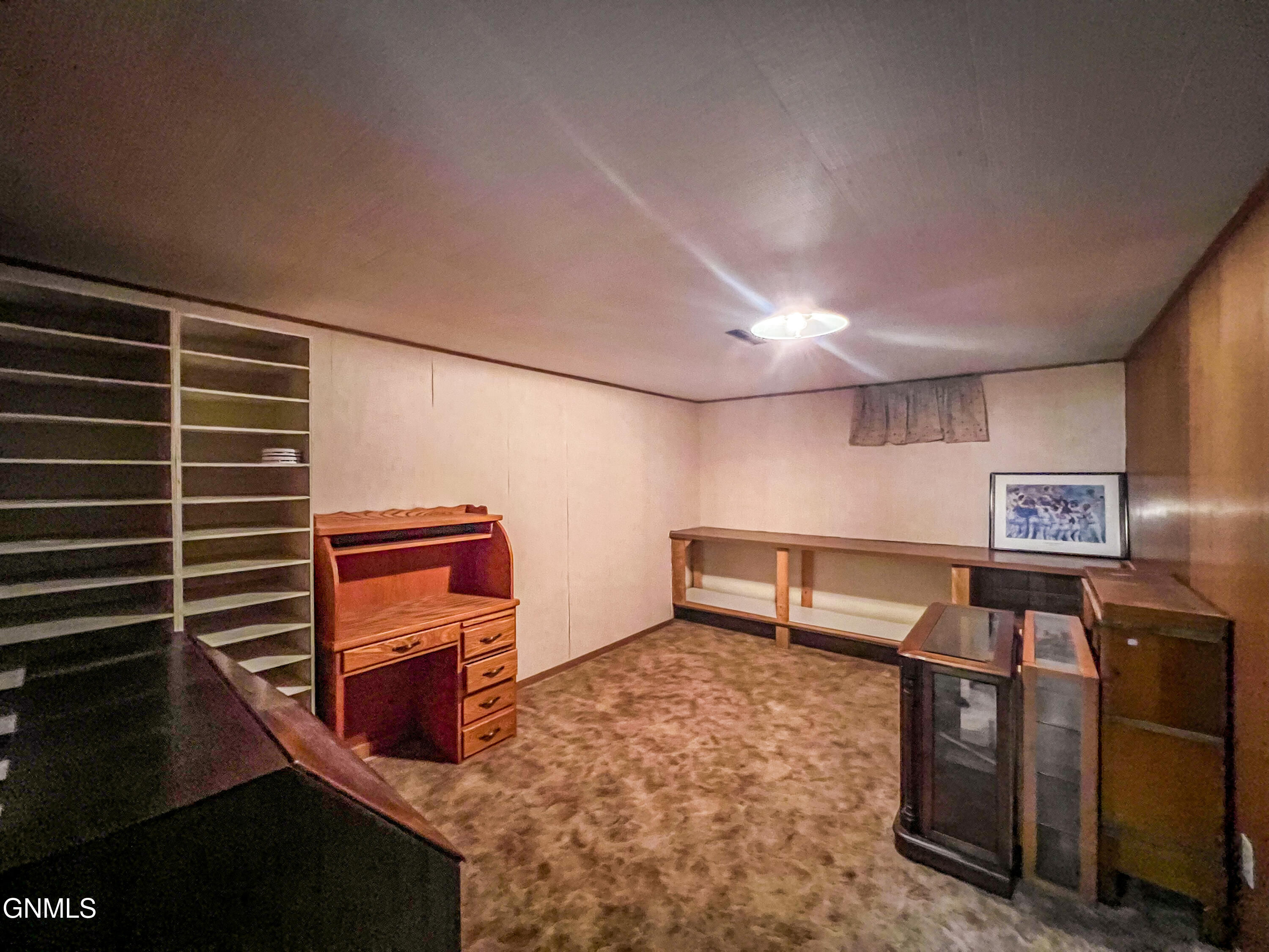 main property photo 50