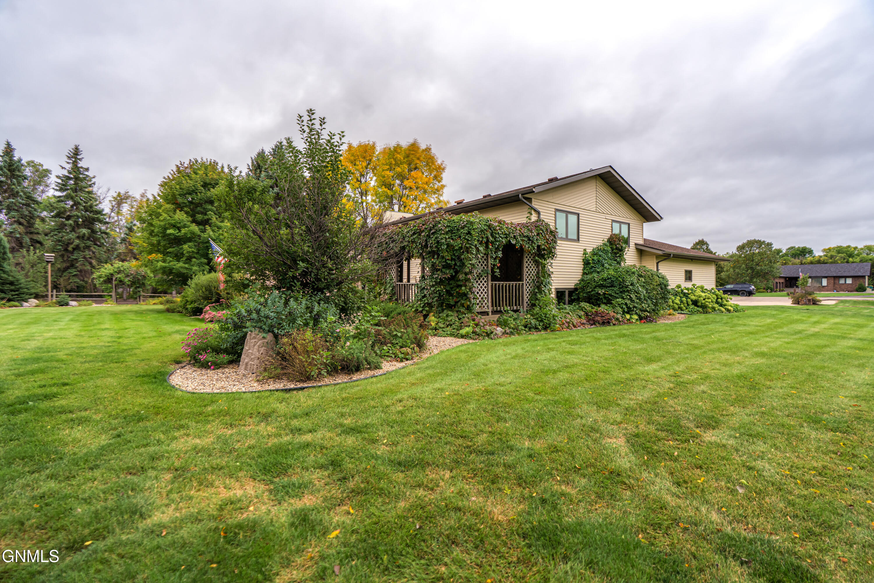 main property photo 120