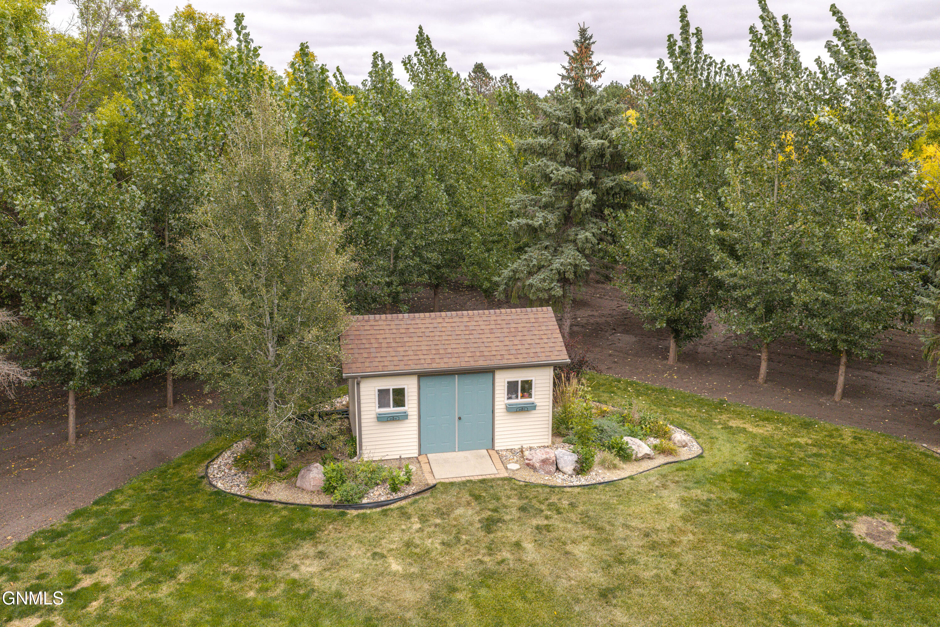 main property photo 15