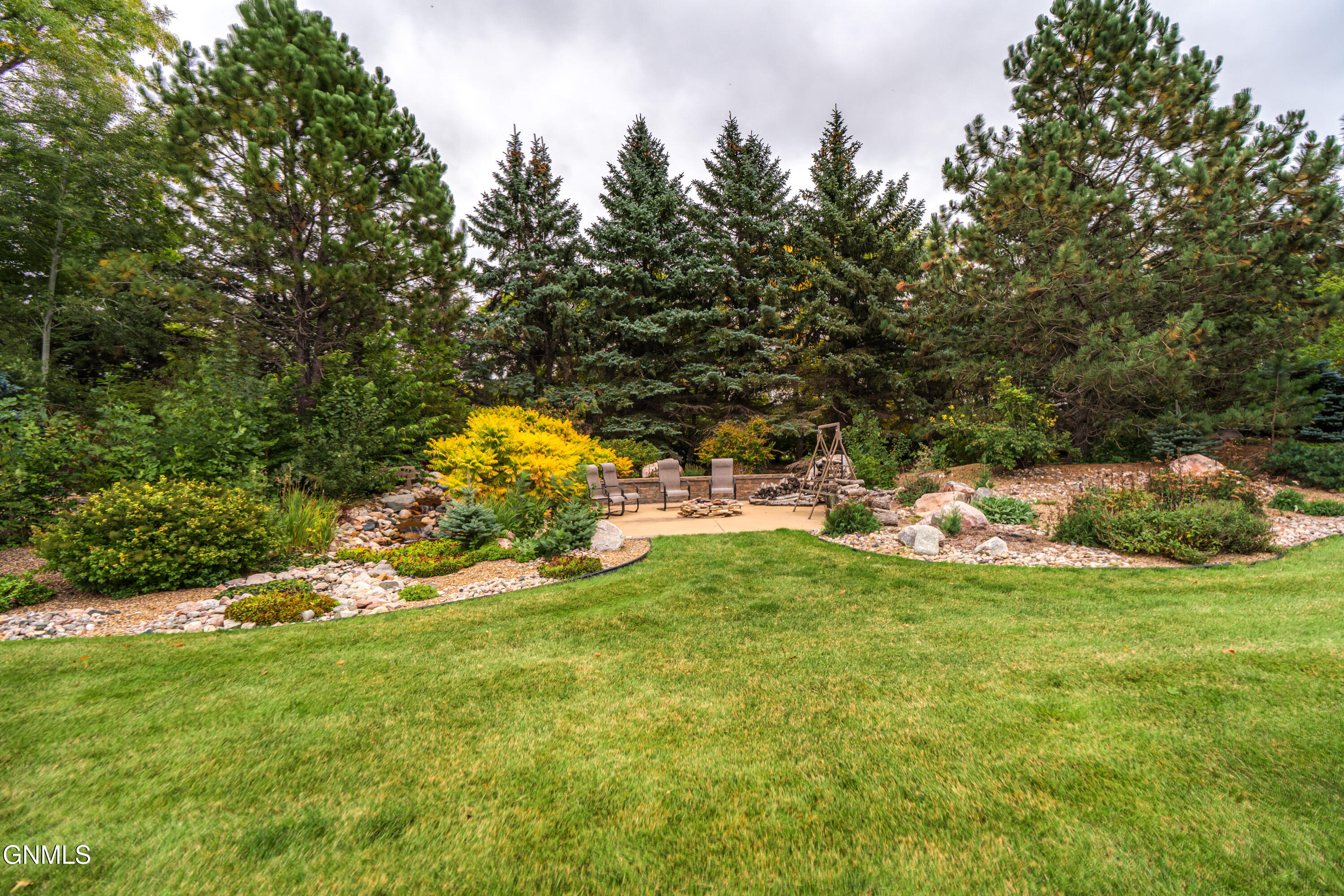 main property photo 38