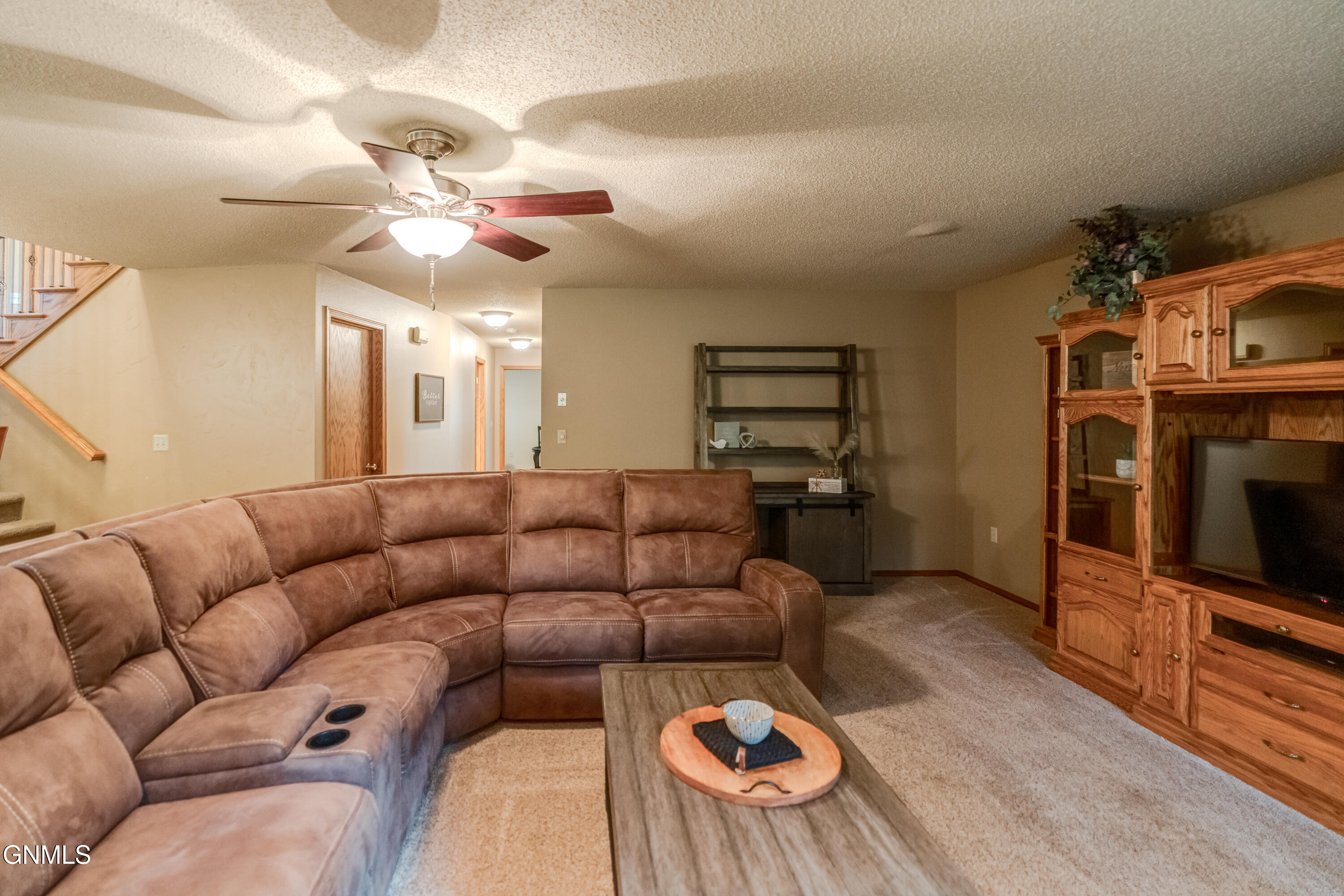 main property photo 74