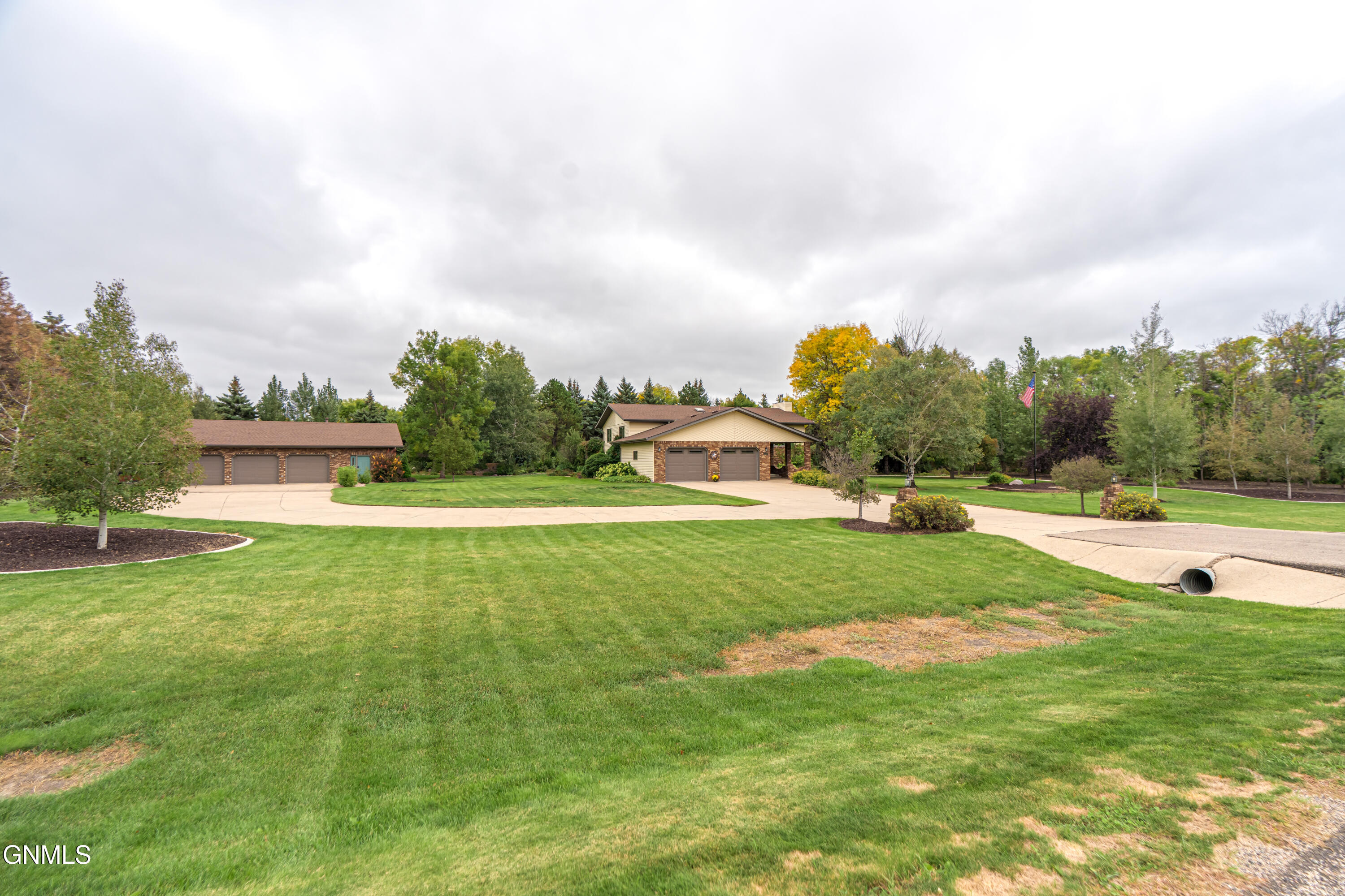main property photo 91