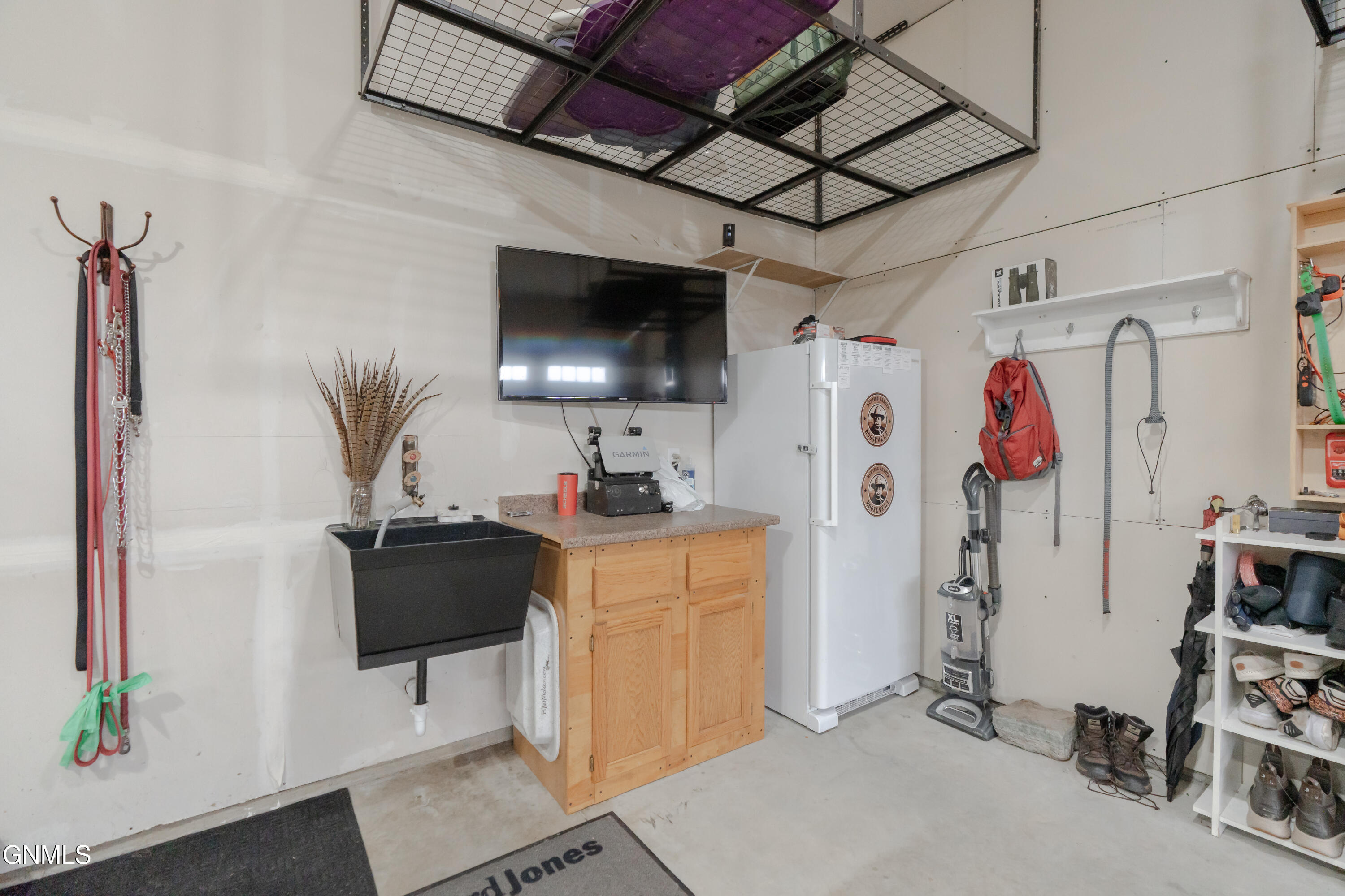 main property photo 60