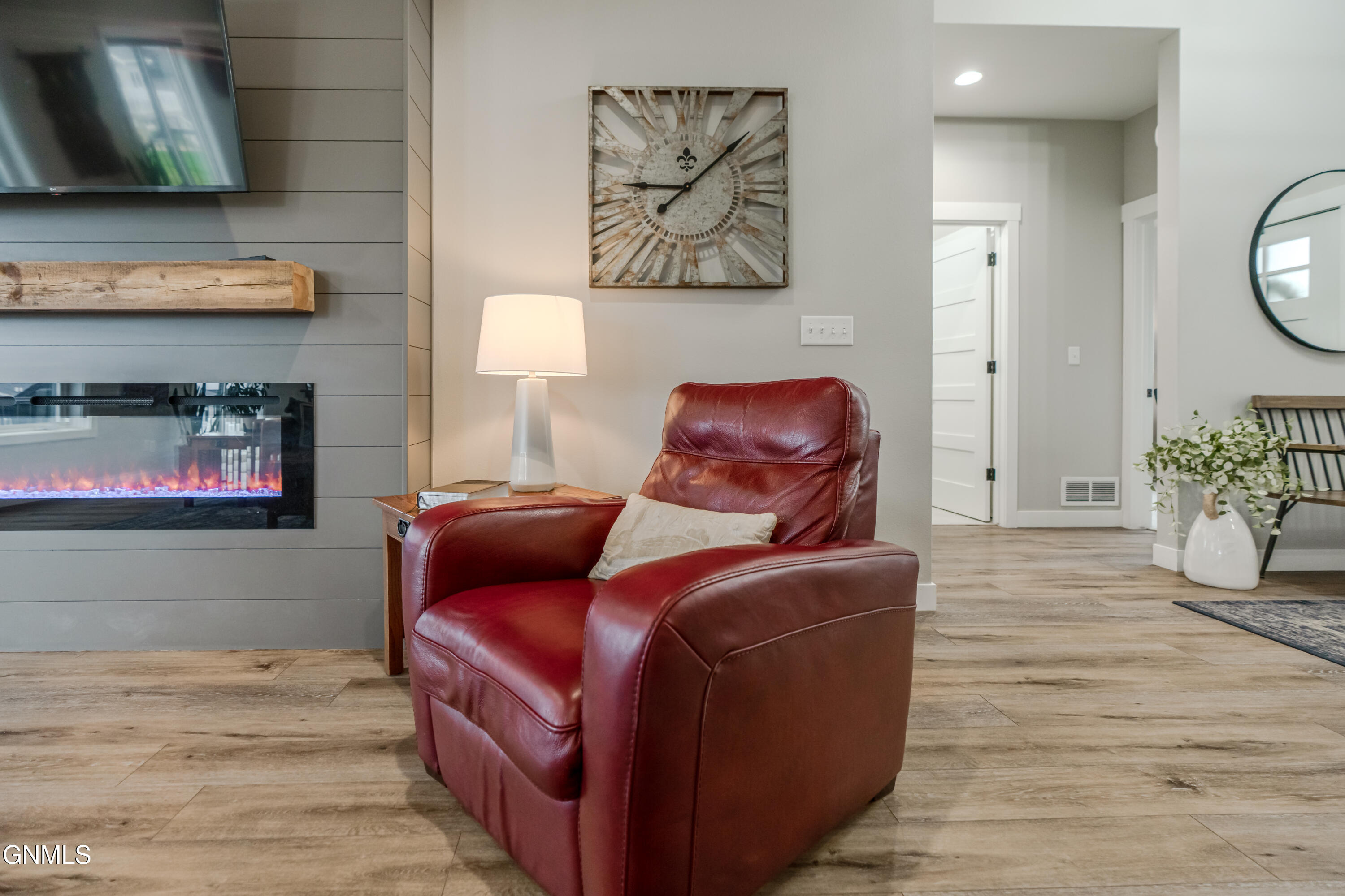 main property photo 72