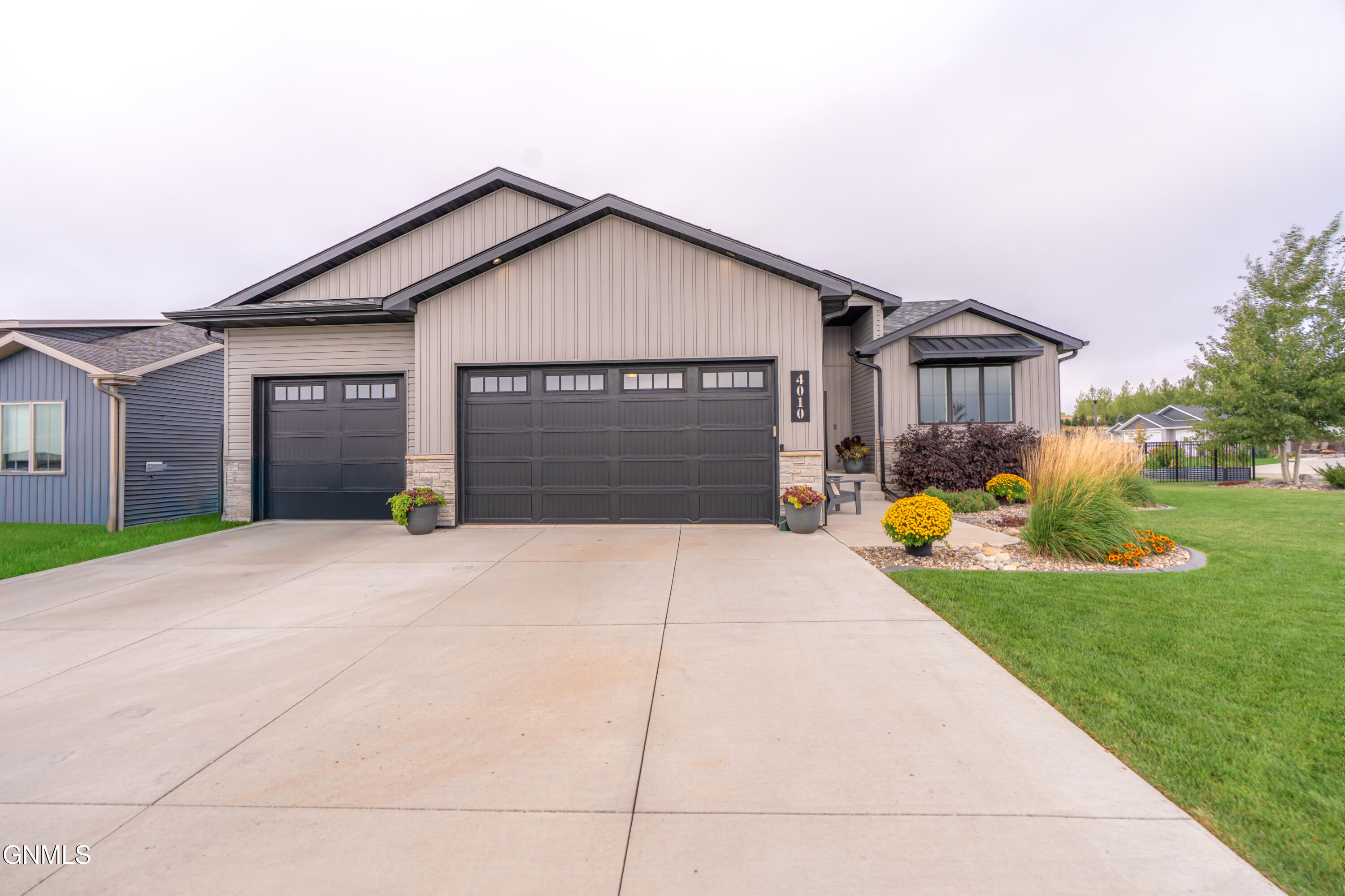 main property photo 82