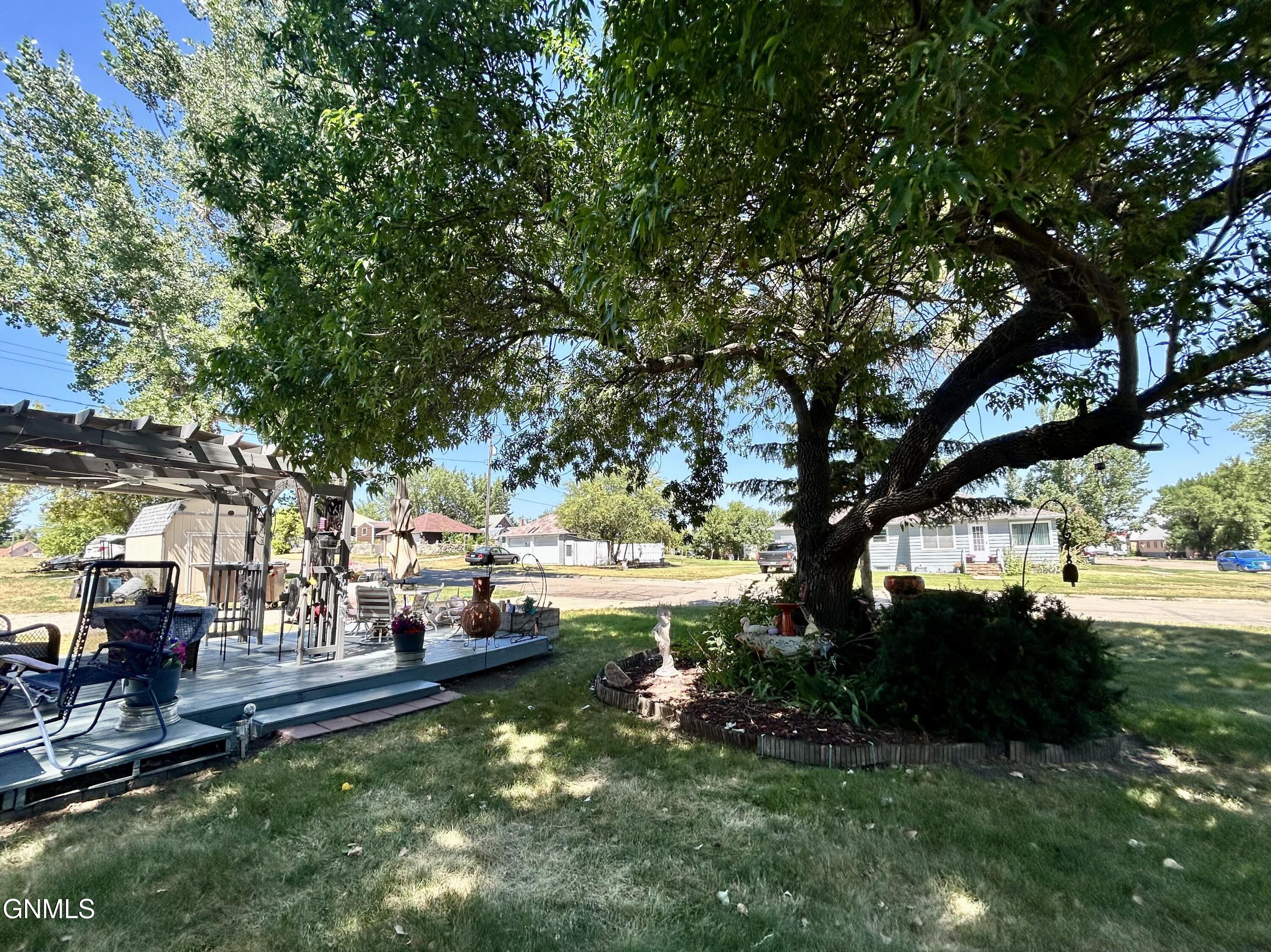 main property photo 45