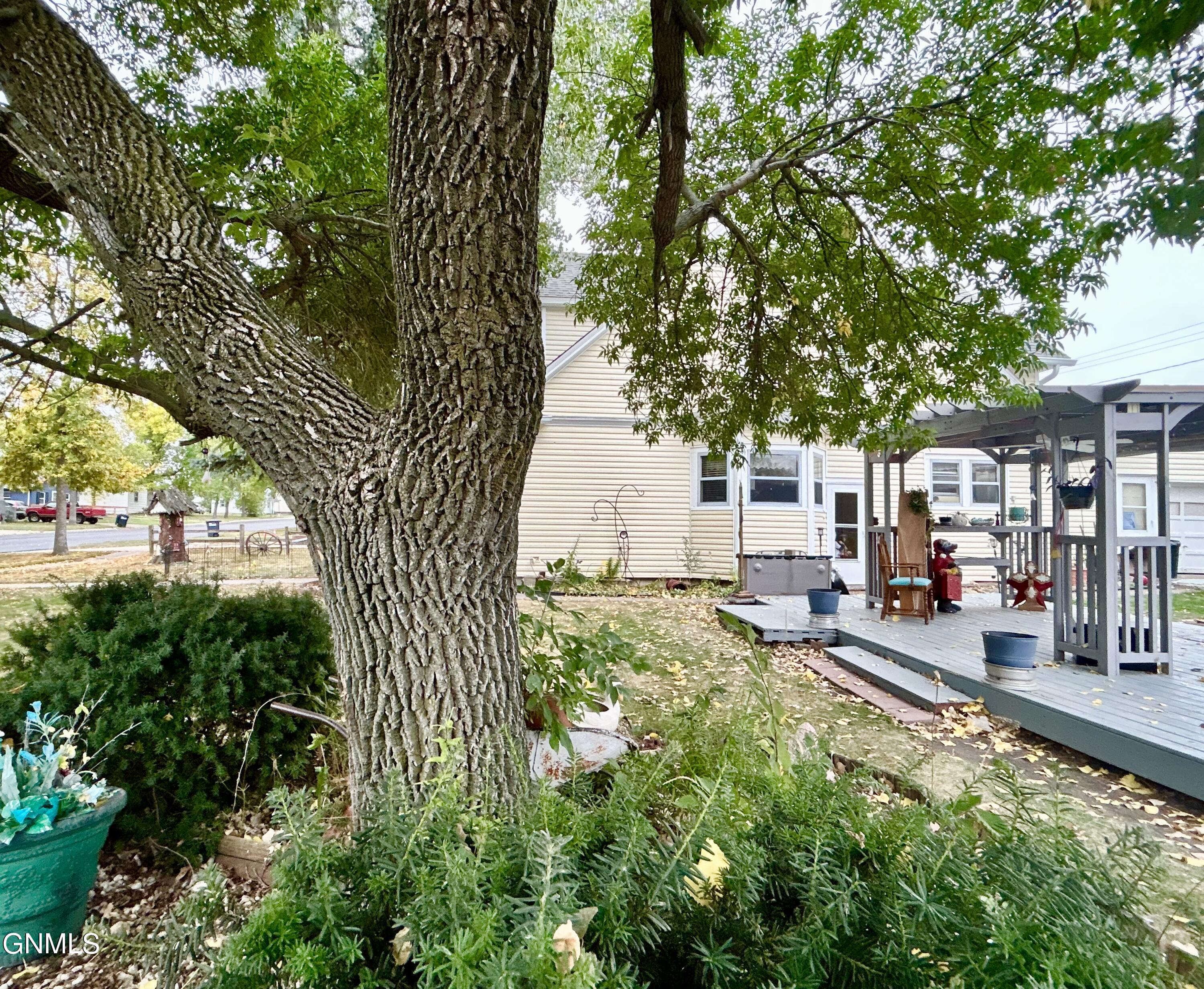 main property photo 60
