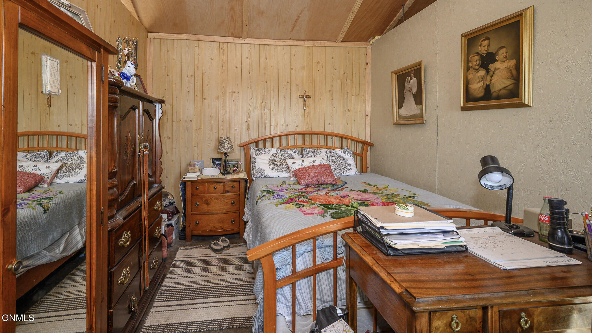 main property photo 40