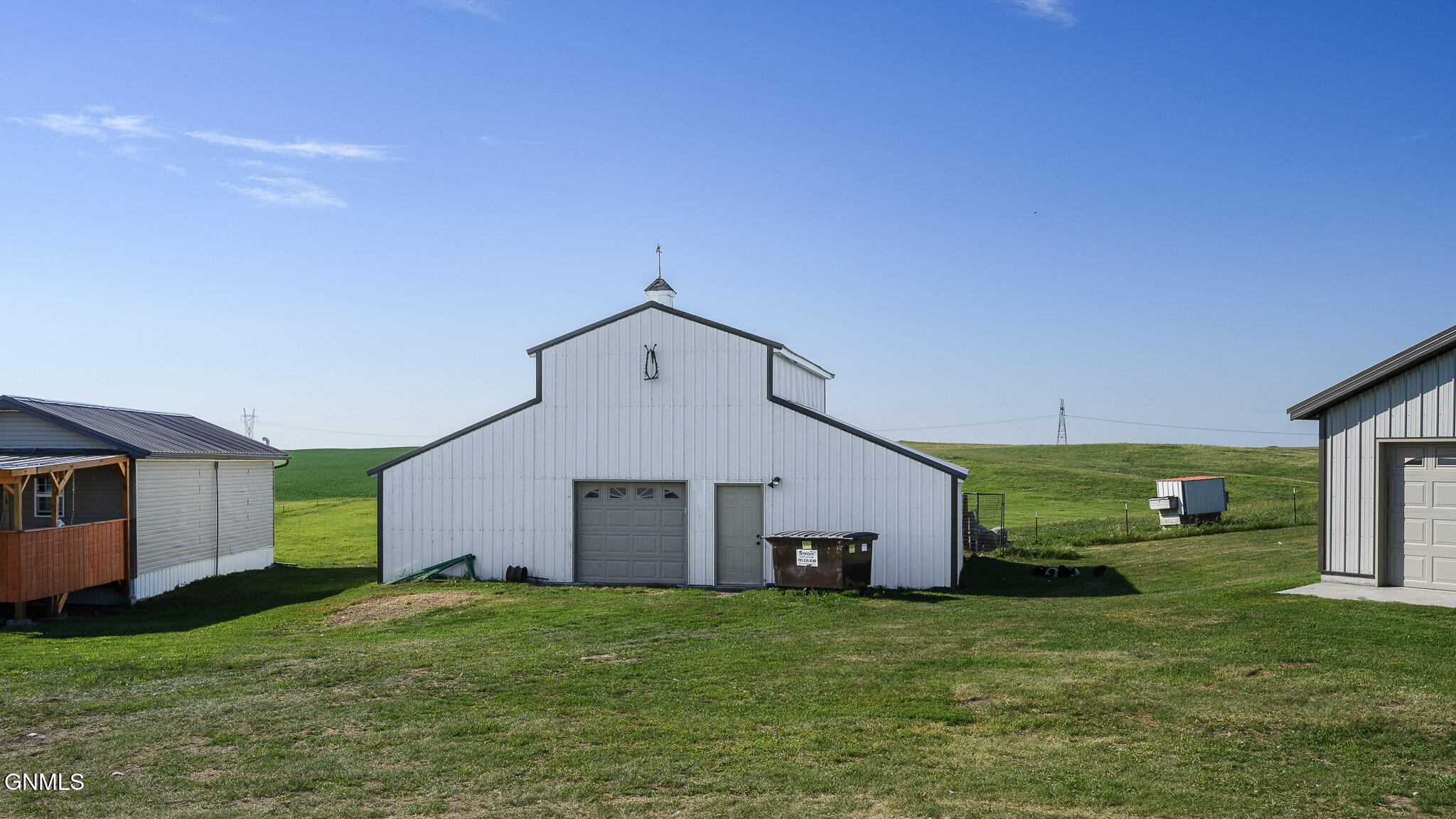 main property photo 45