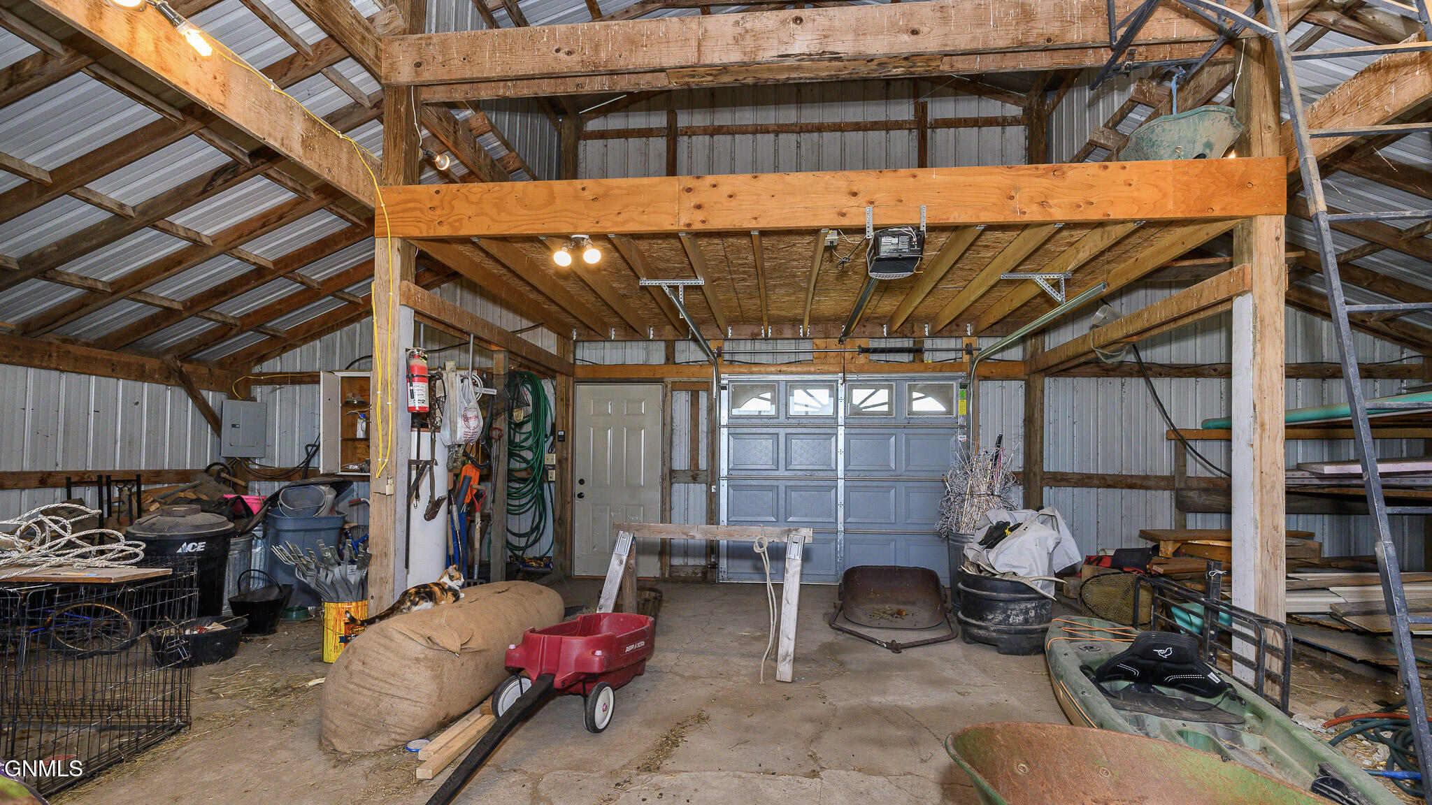 main property photo 47